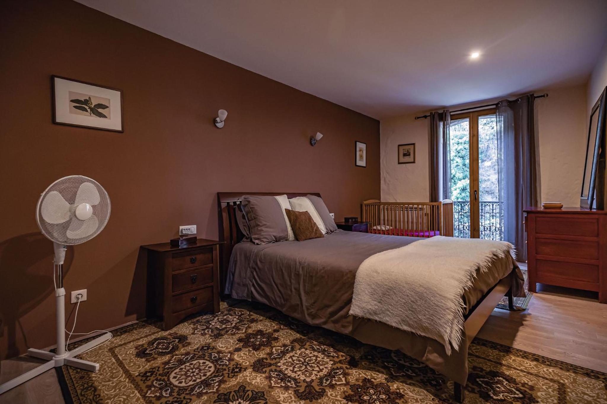Sundrenched Relais de Poste in Serdinya view 4