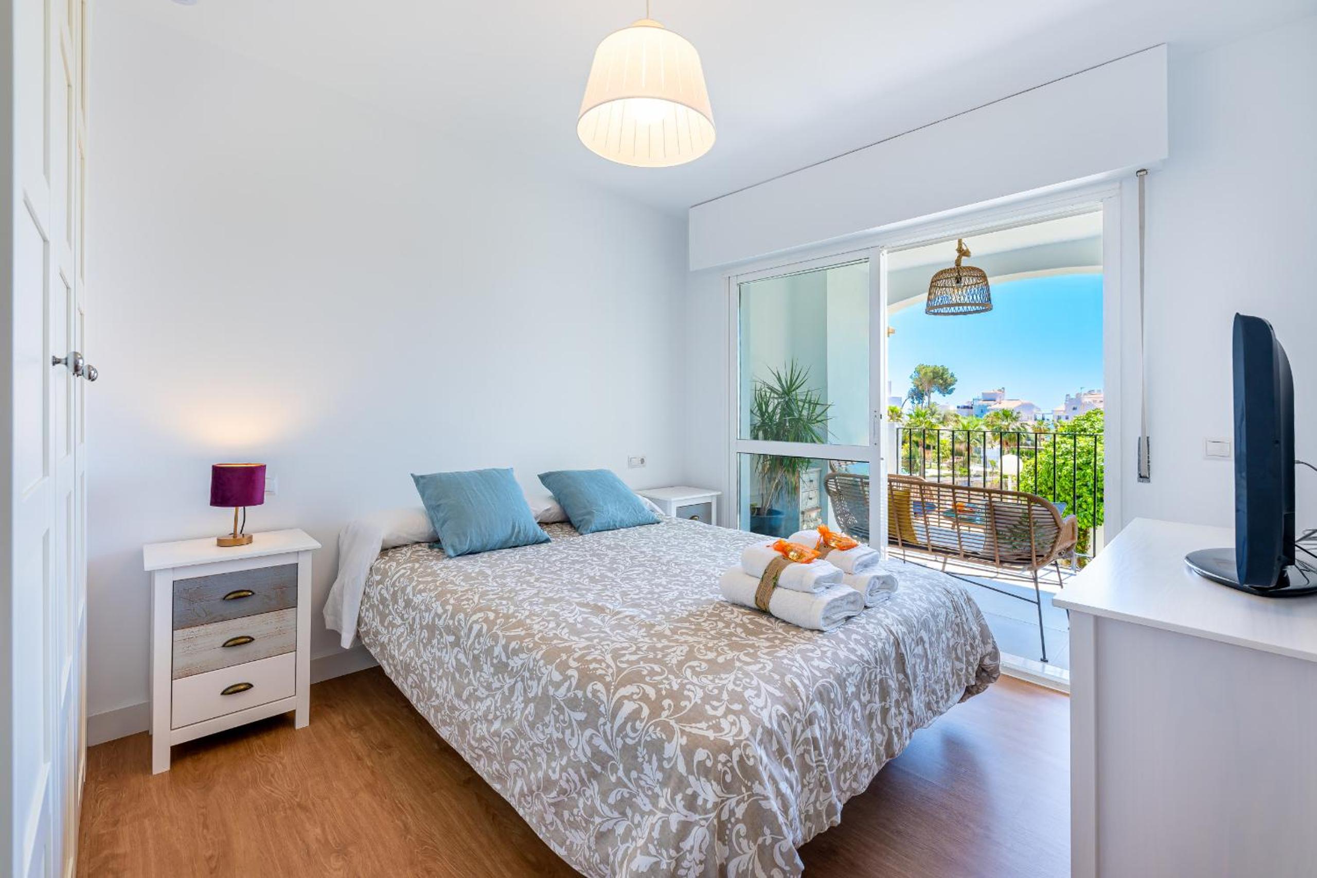 797 Holiday Rentals - Moderno piso para 4 cerca de la playa view 2