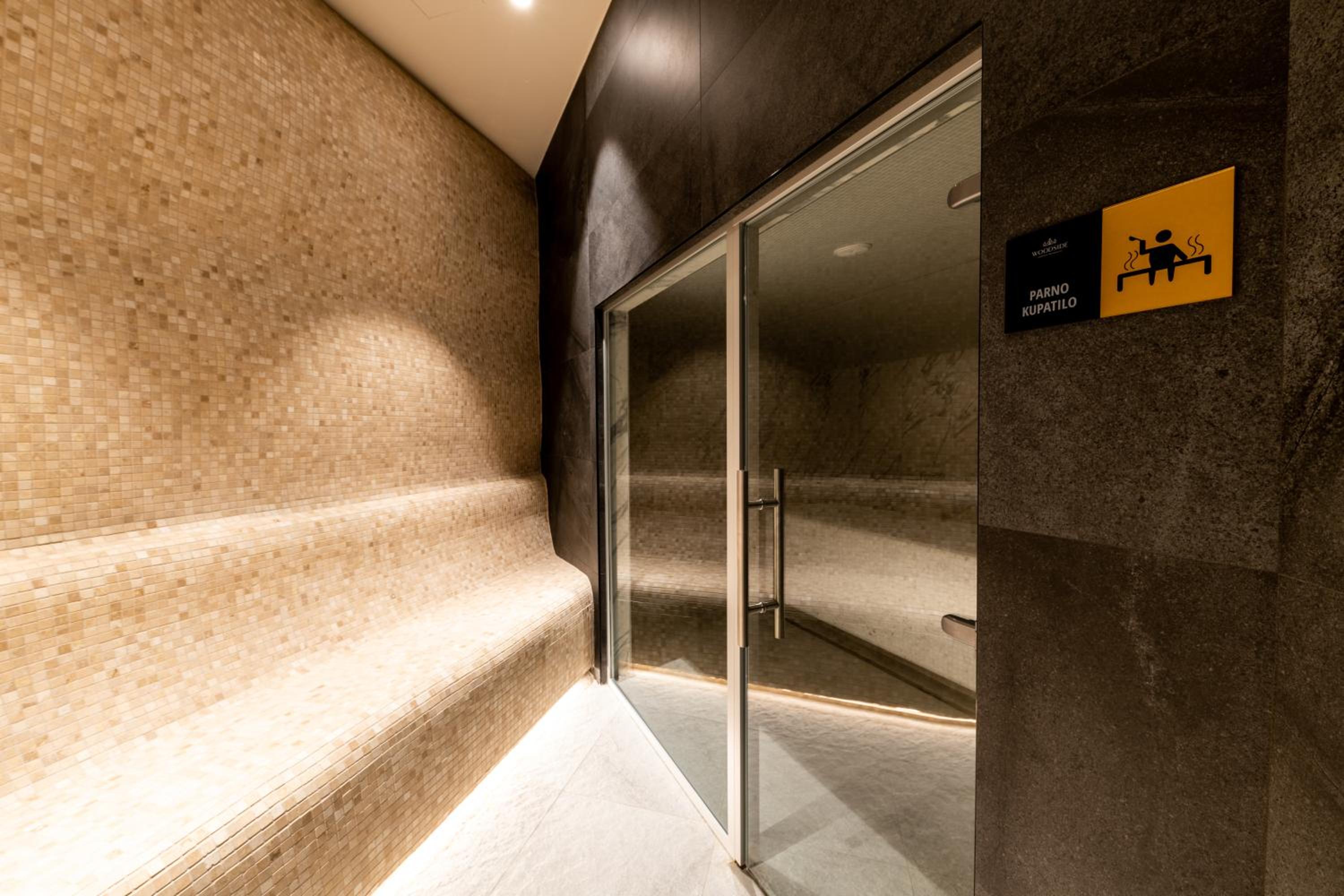 Woodside Apartment 218