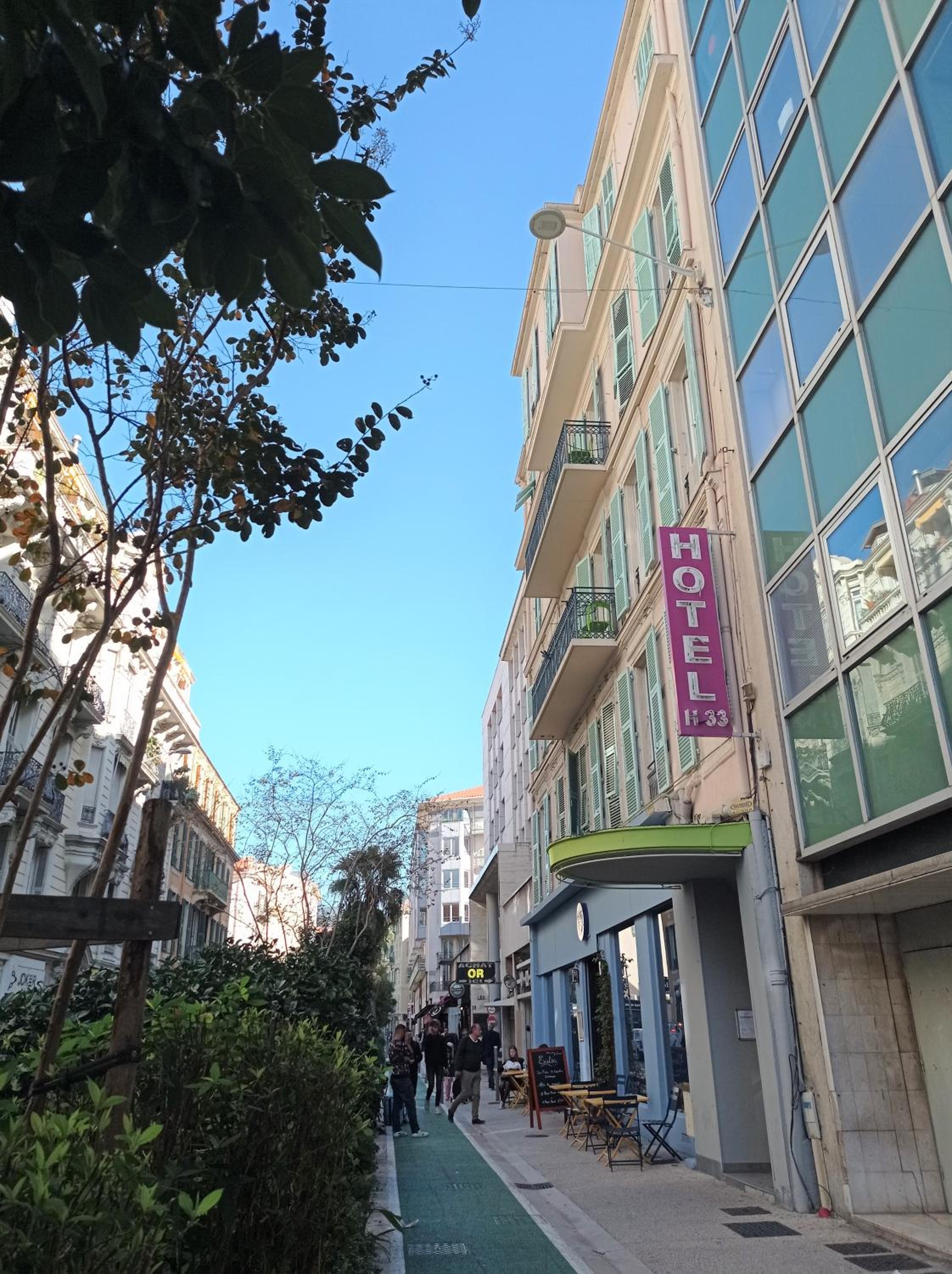 Hotel H33 Hôtel - Image 1