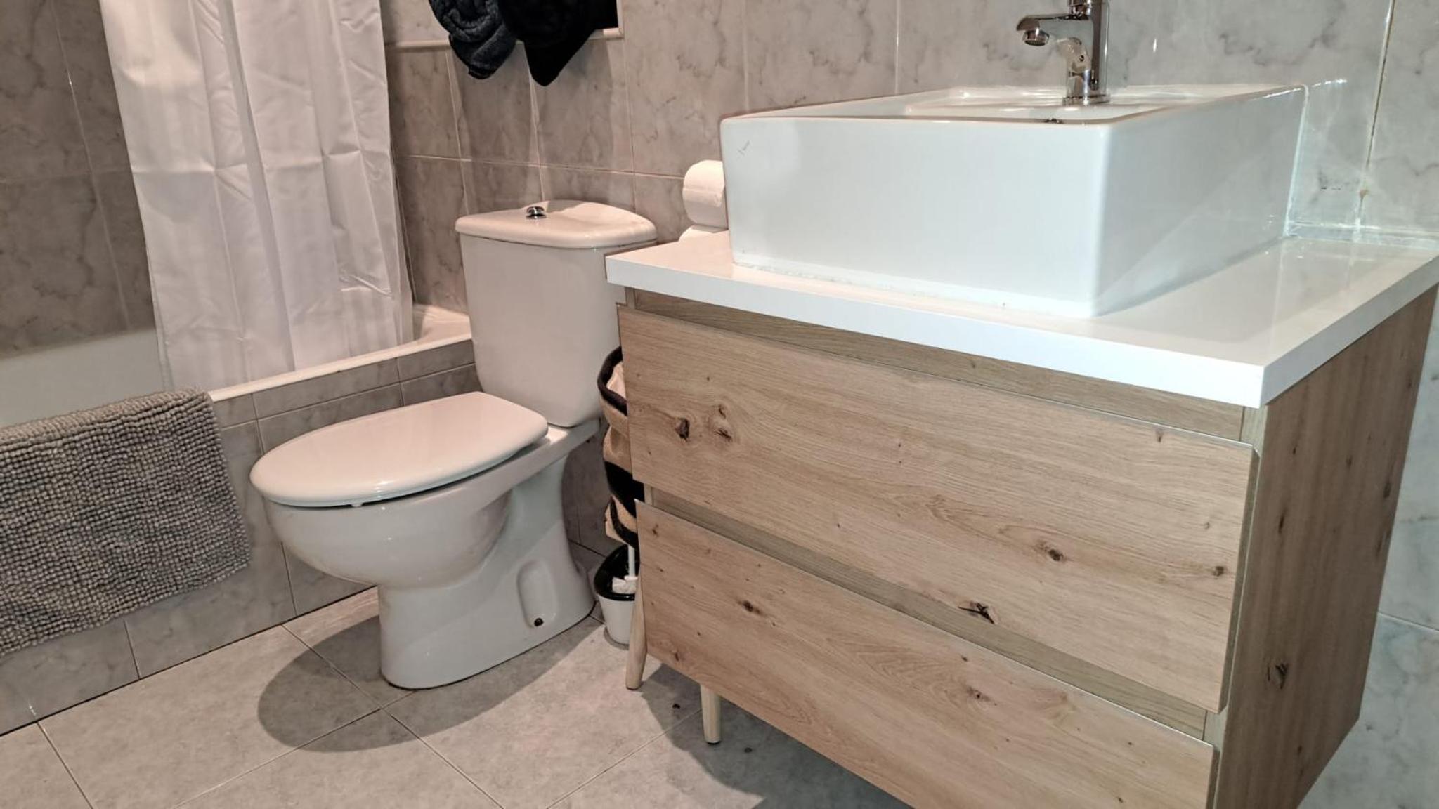 Espectacular apartamento reformado en edificio histórico, con WIFI