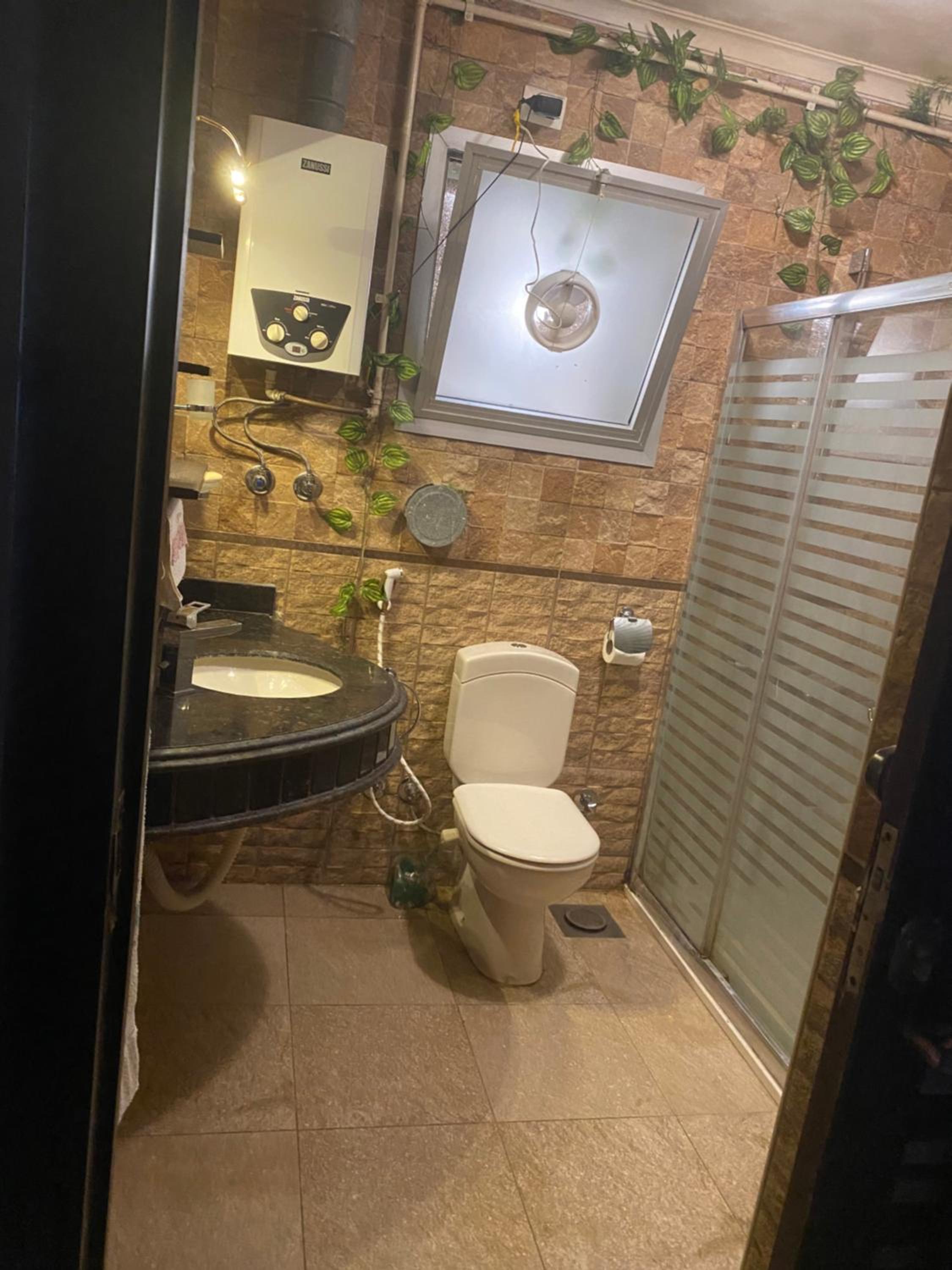 Females only Private bedroom stay with me Rehab city