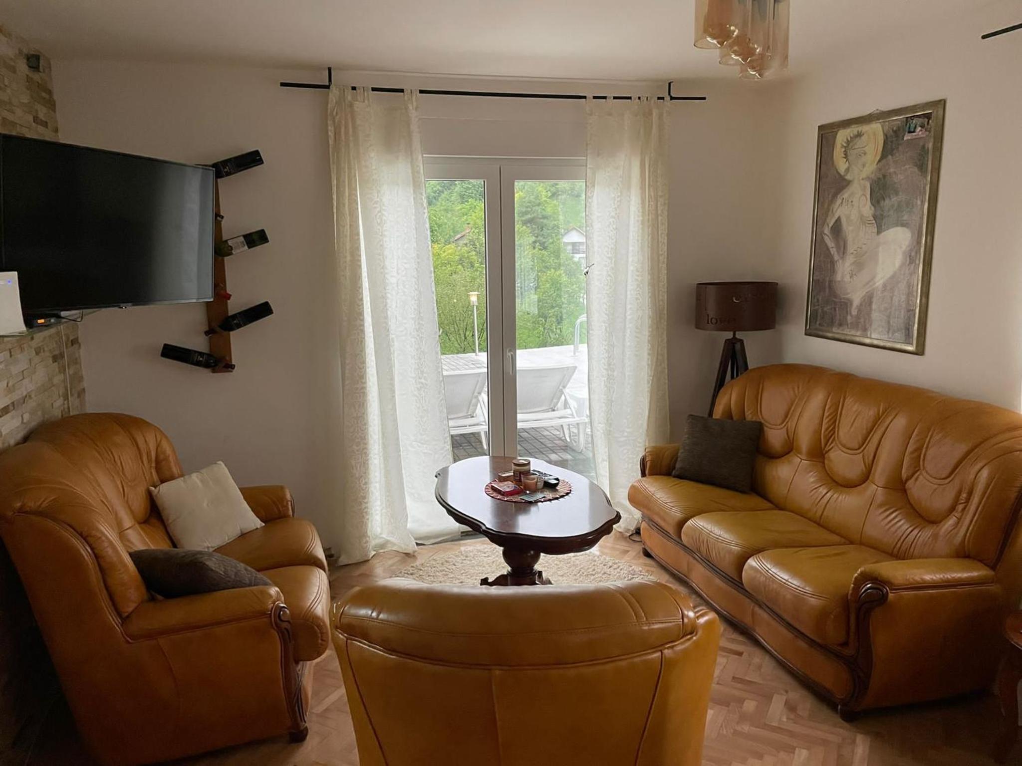 Lexor Holiday Home