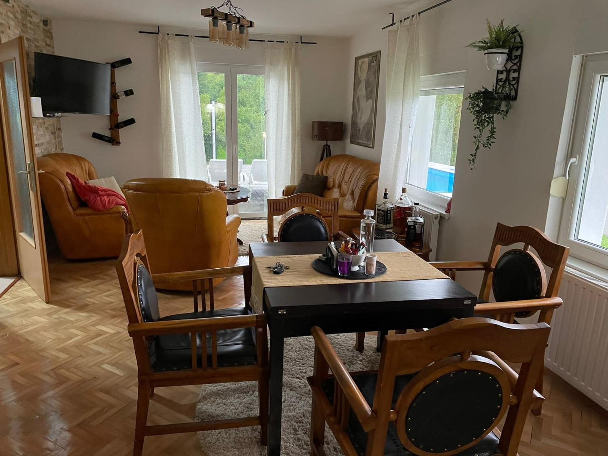 Lexor Holiday Home