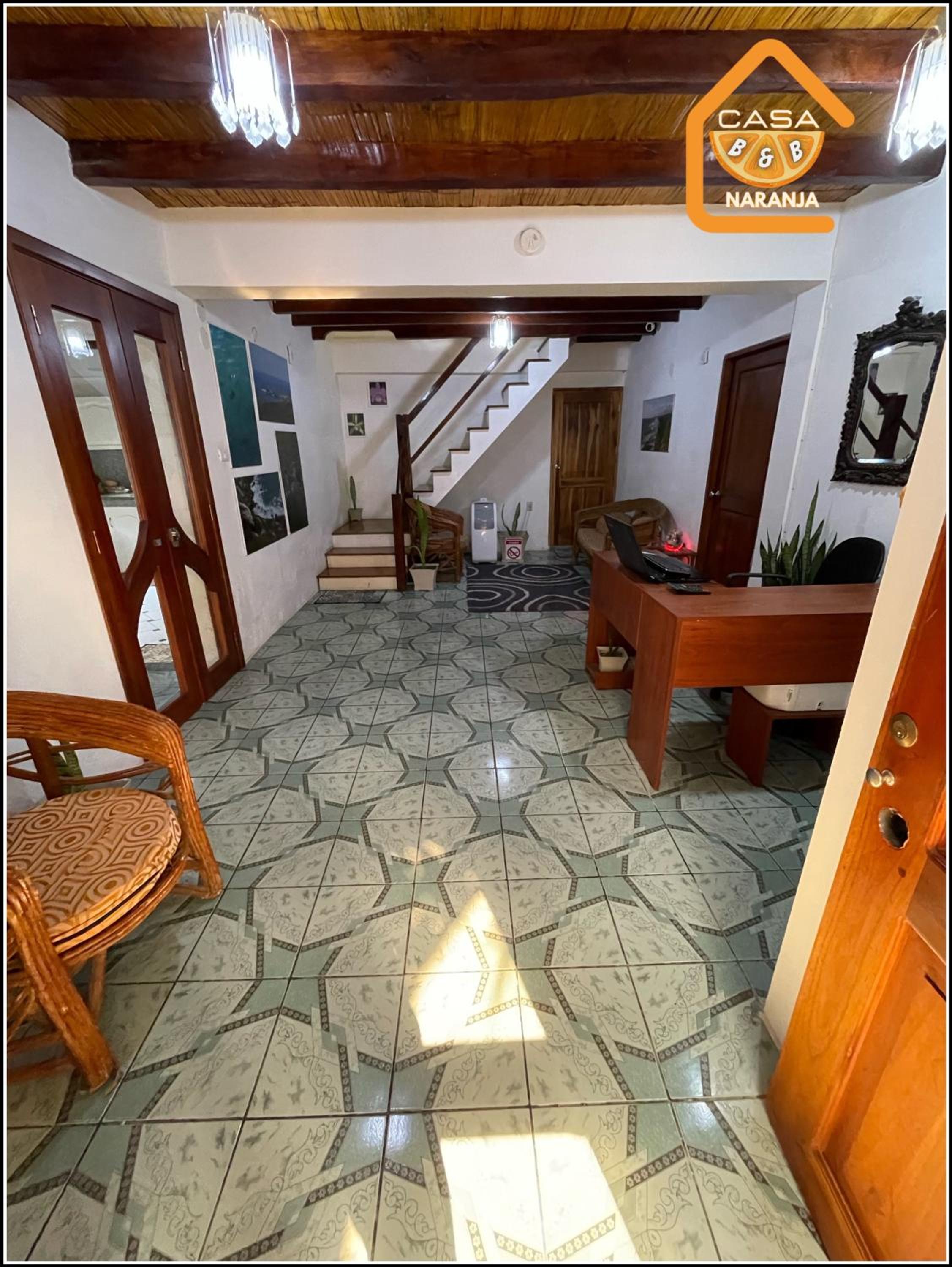 La Casa Naranja Hostal