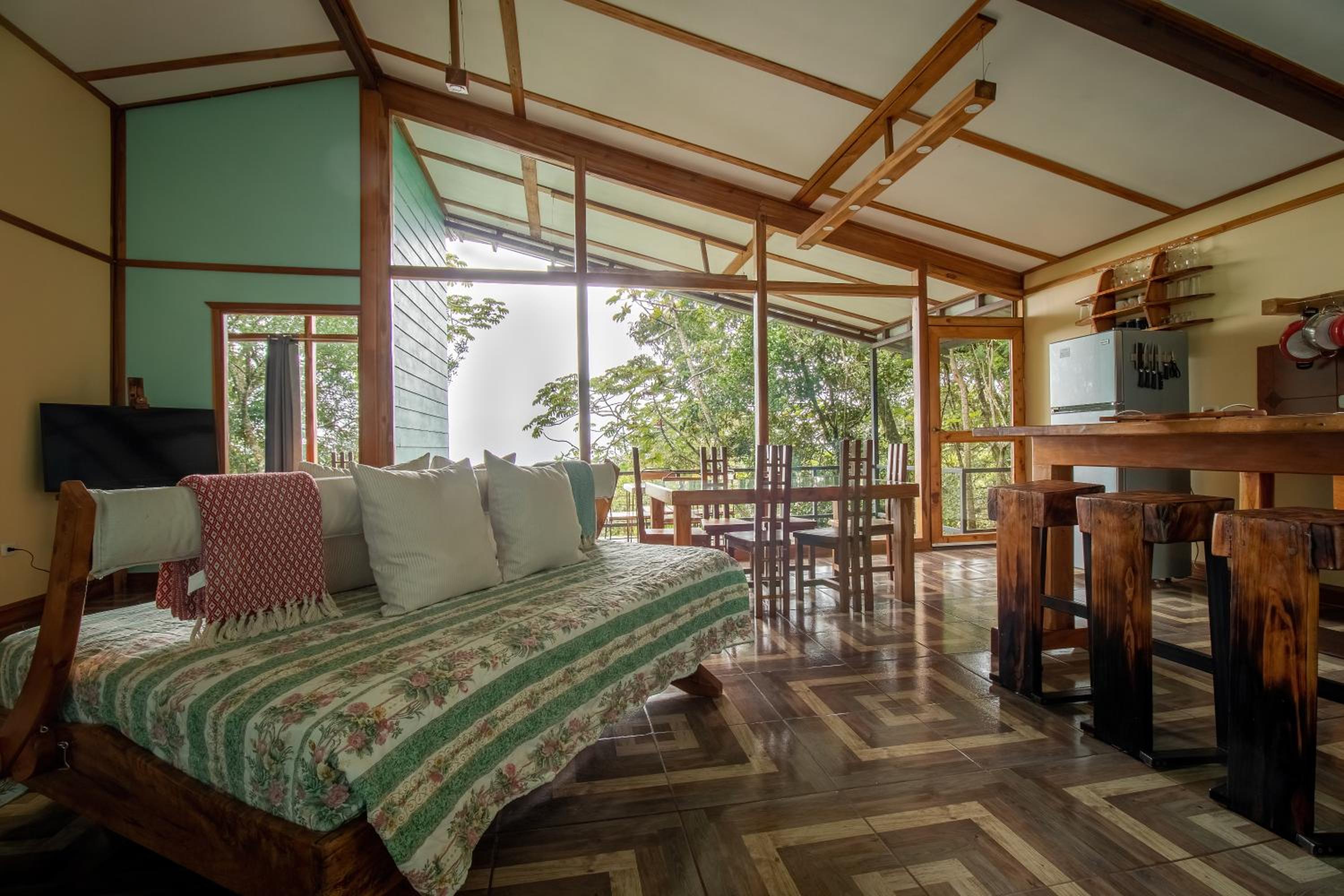 Above the Gulf, Vacation House