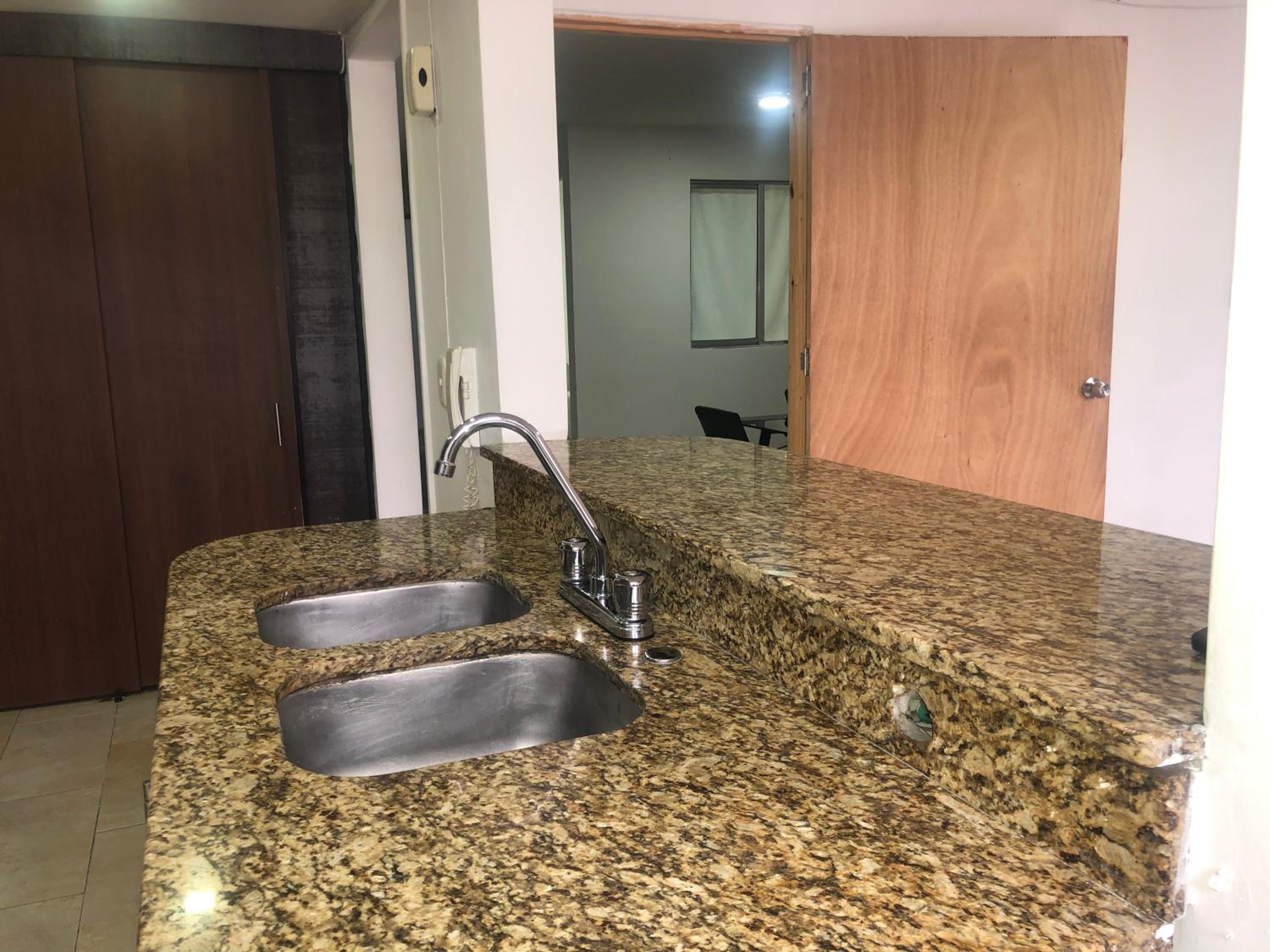 Apartamento cómodo en laureles, grande , céntrico , bien ubicado Apto303