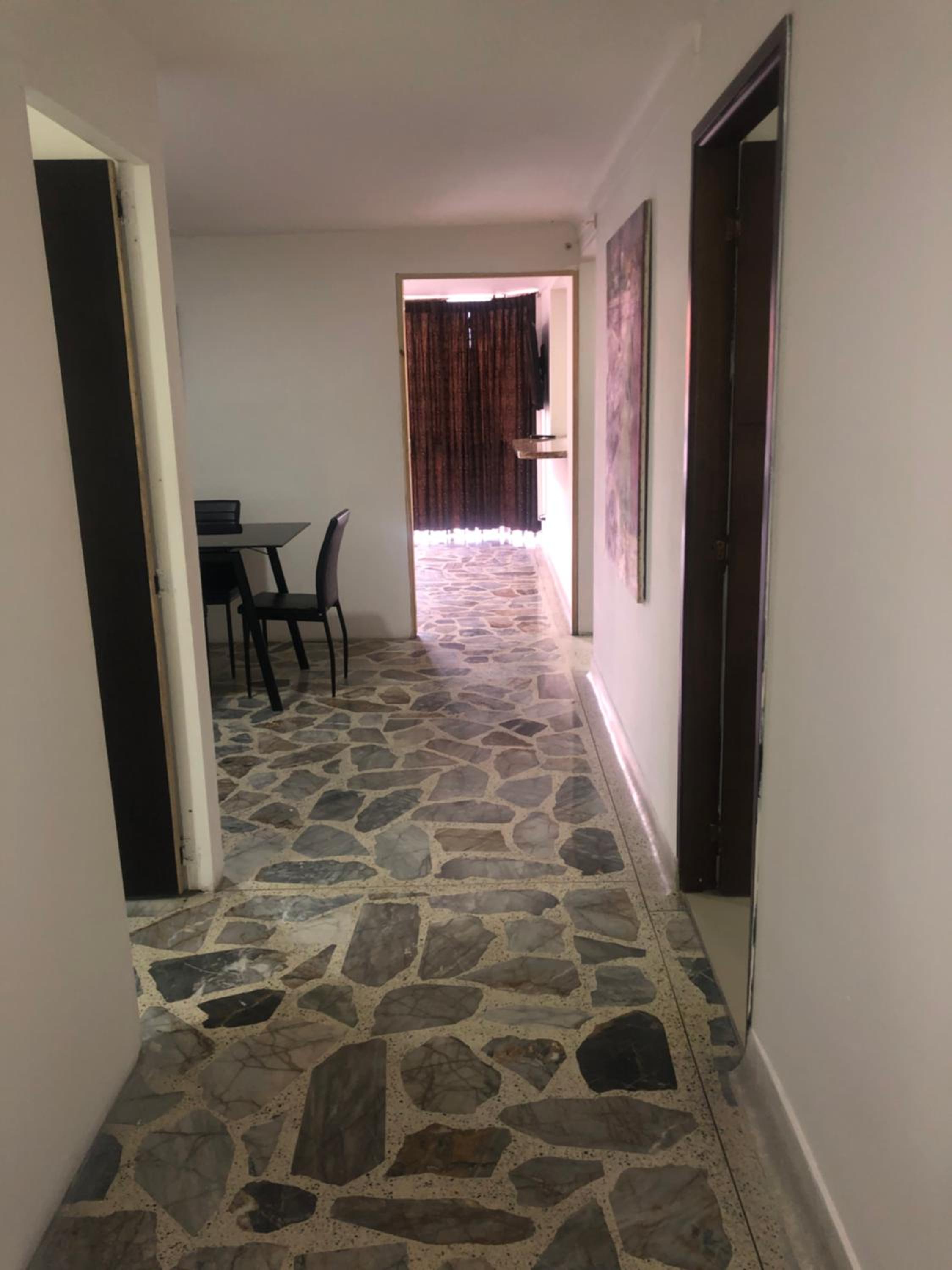 Apartamento cómodo en laureles, grande , céntrico , bien ubicado Apto303