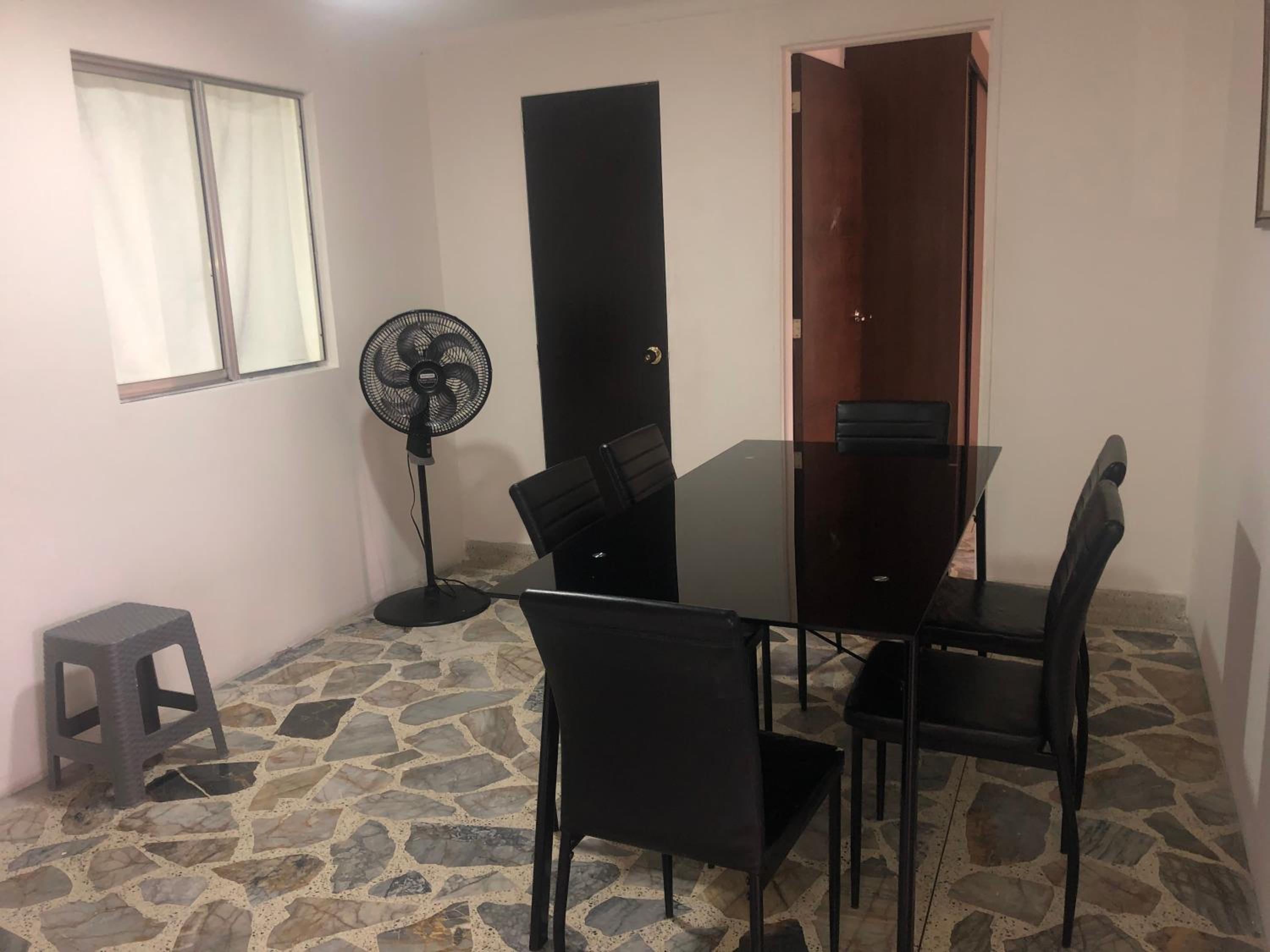Apartamento cómodo en laureles, grande , céntrico , bien ubicado Apto303