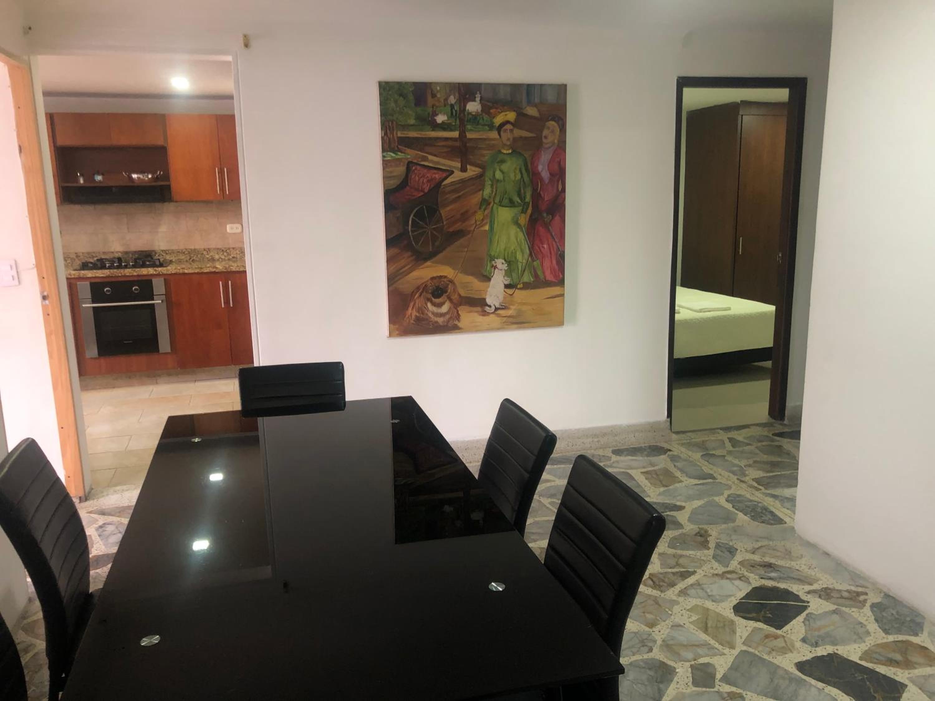 Apartamento cómodo en laureles, grande , céntrico , bien ubicado Apto303