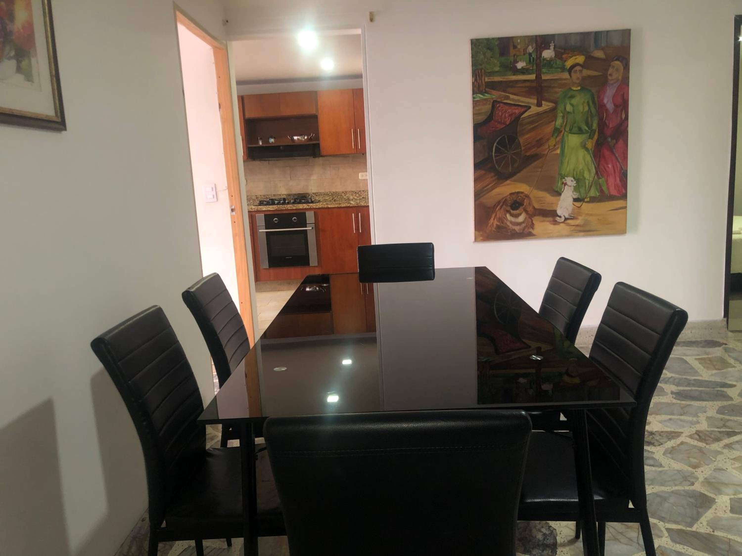 Apartamento cómodo en laureles, grande , céntrico , bien ubicado Apto303