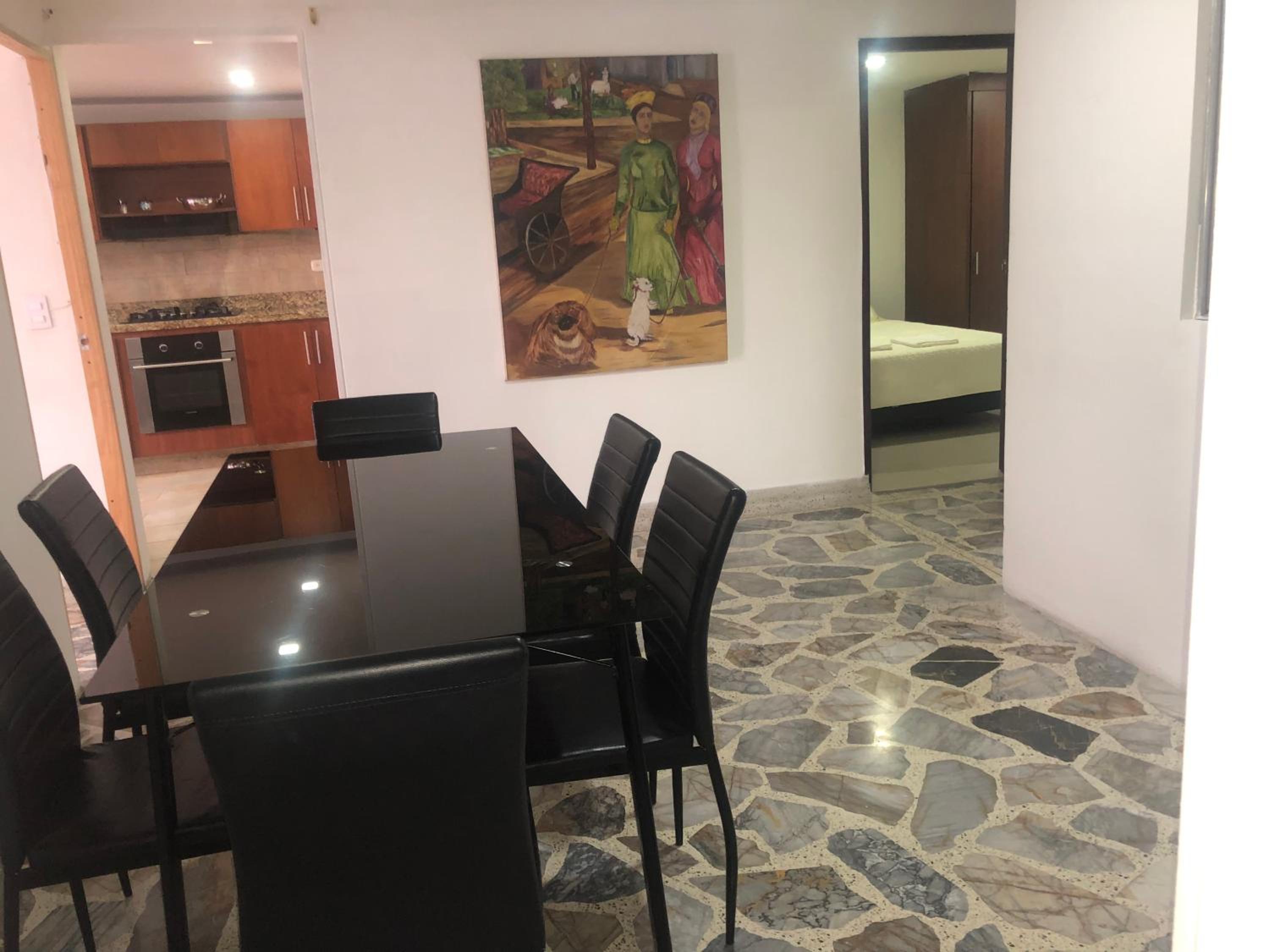 Apartamento cómodo en laureles, grande , céntrico , bien ubicado Apto303