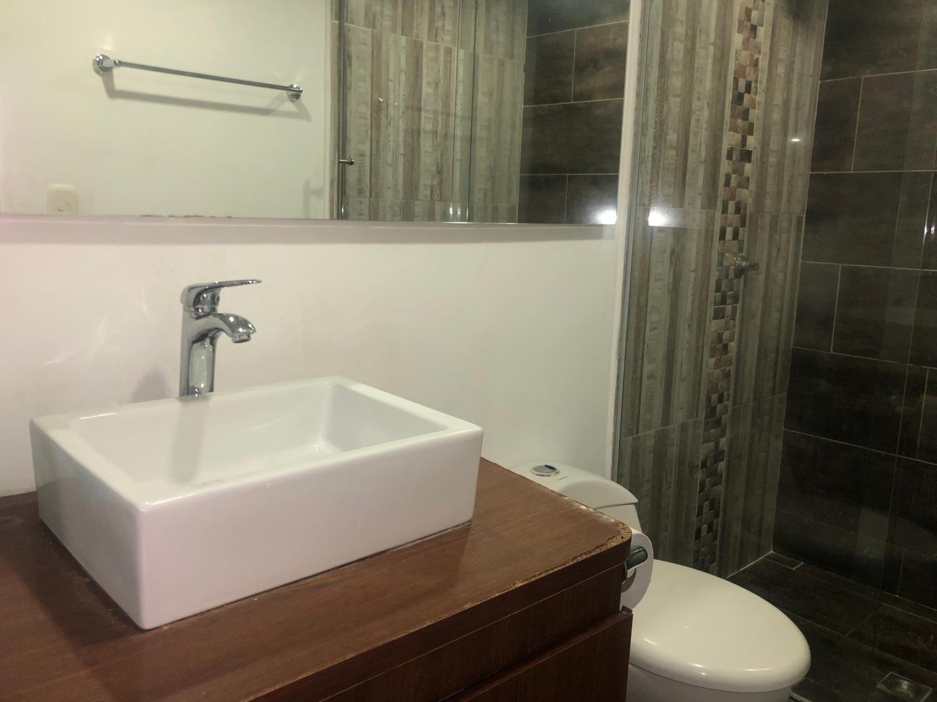 Apartamento cómodo en laureles, grande , céntrico , bien ubicado Apto303