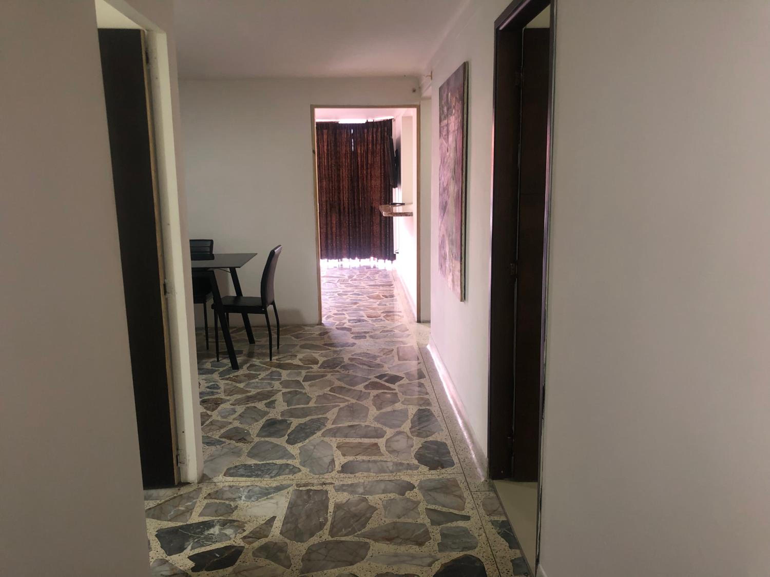 Apartamento cómodo en laureles, grande , céntrico , bien ubicado Apto303