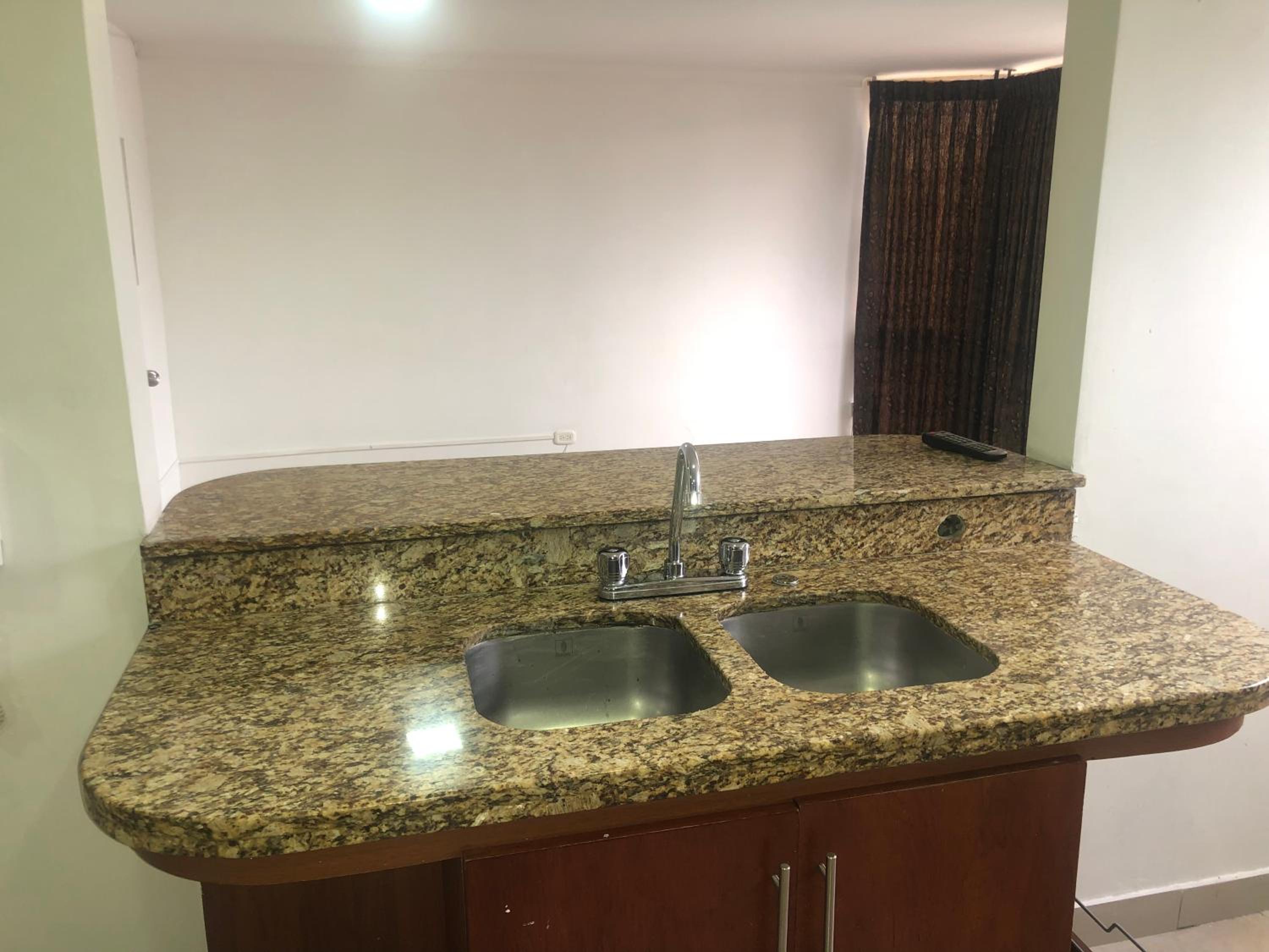 Apartamento cómodo en laureles, grande , céntrico , bien ubicado Apto303
