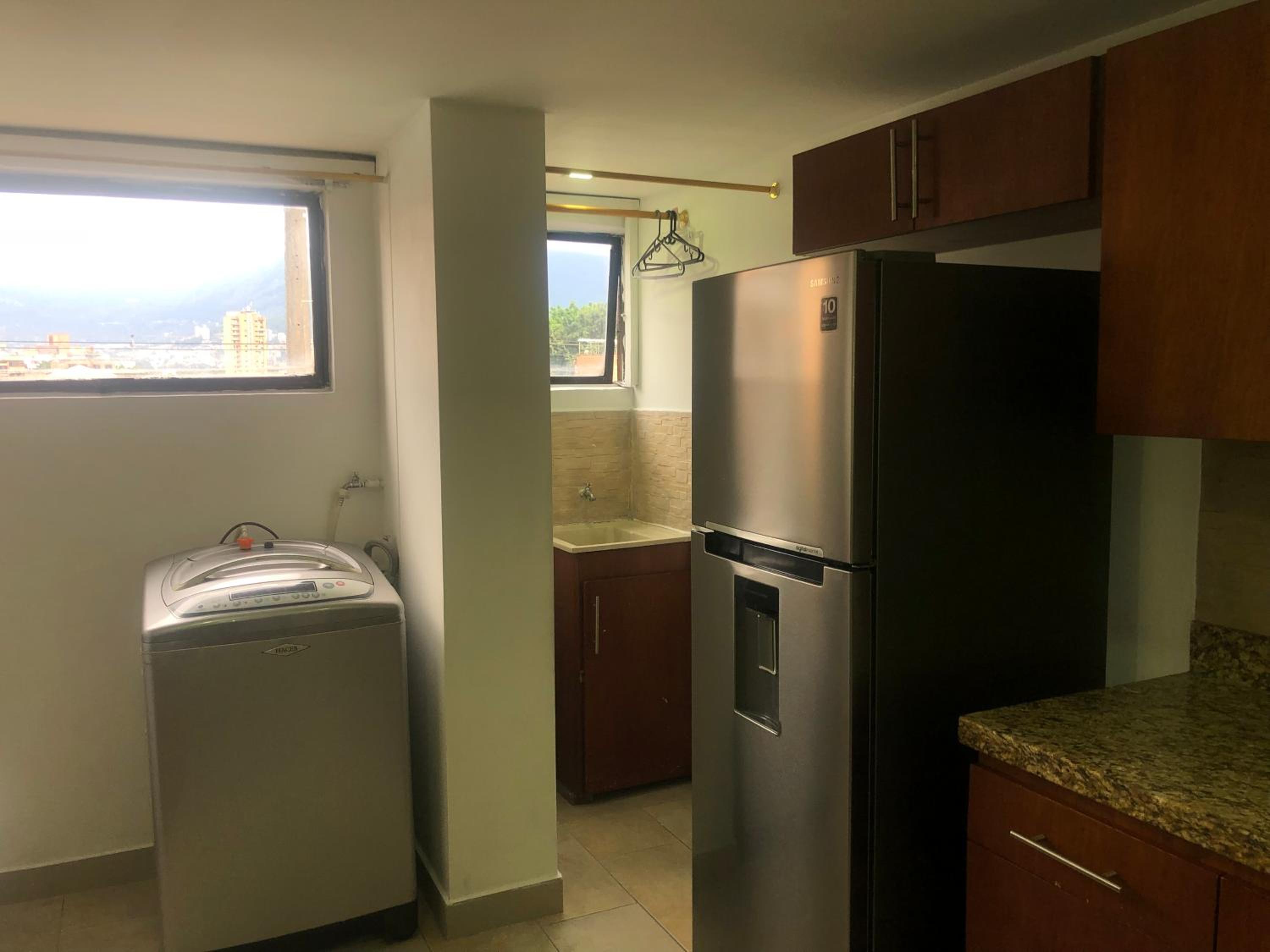 Apartamento cómodo en laureles, grande , céntrico , bien ubicado Apto303