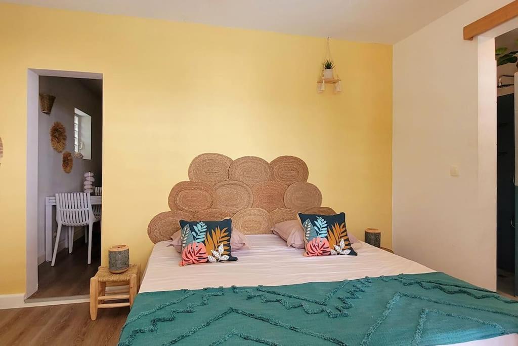 A Perle de vue - Appartement de charme Piscine & spa avec vues mer & forêt view 3