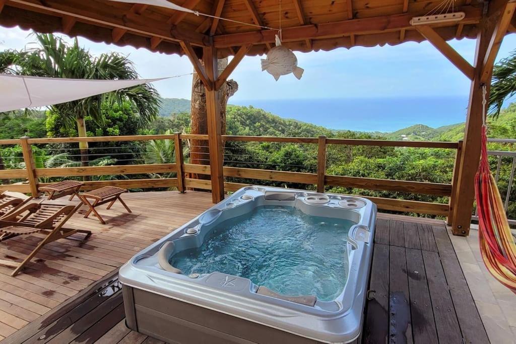 A Perle de vue - Appartement de charme Piscine & spa avec vues mer & forêt view 2