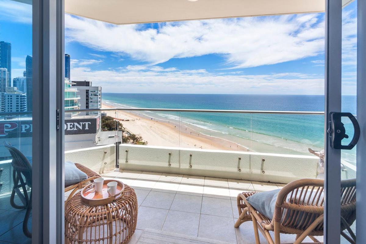 Beachfront Surfers Paradise Berkeley By The Sea