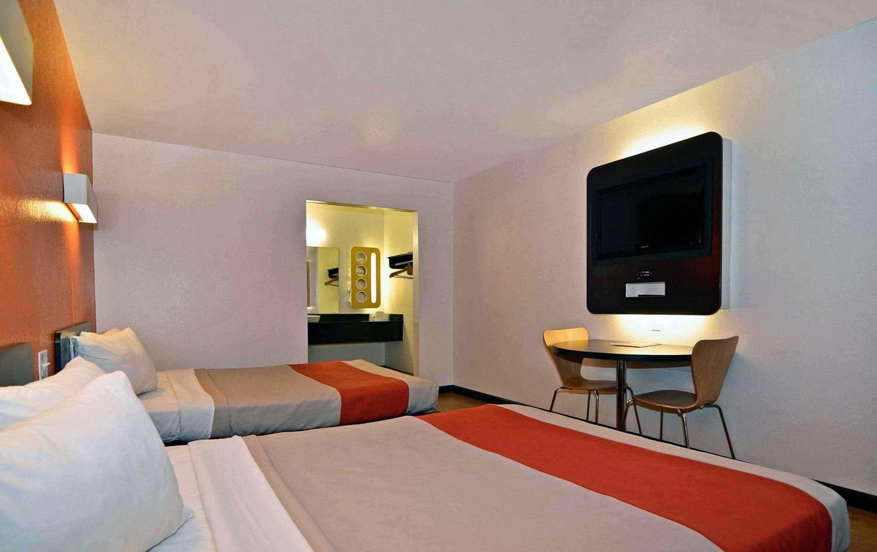 Fairfield Vacations - Motel 6-Fairfield, CA - Napa Valley - Property Image 28