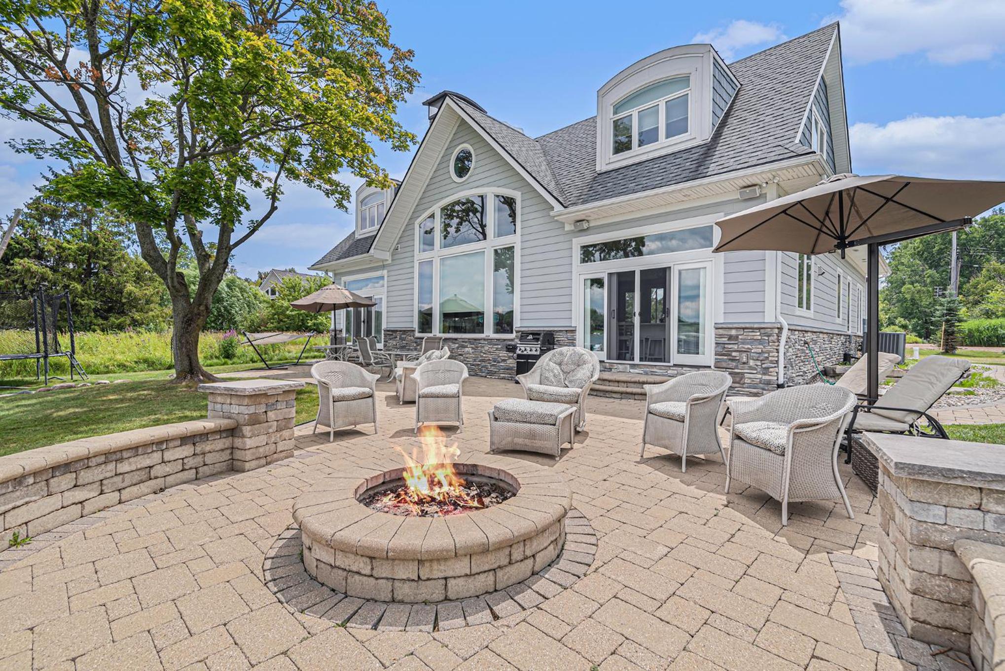Runyan Lake House / 4 Private Suites - Sleeps 13 view 4