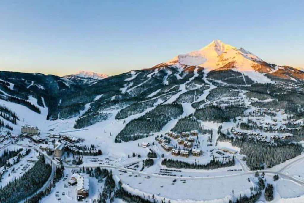 Cozy 2 BR Mountain View - walk to resort