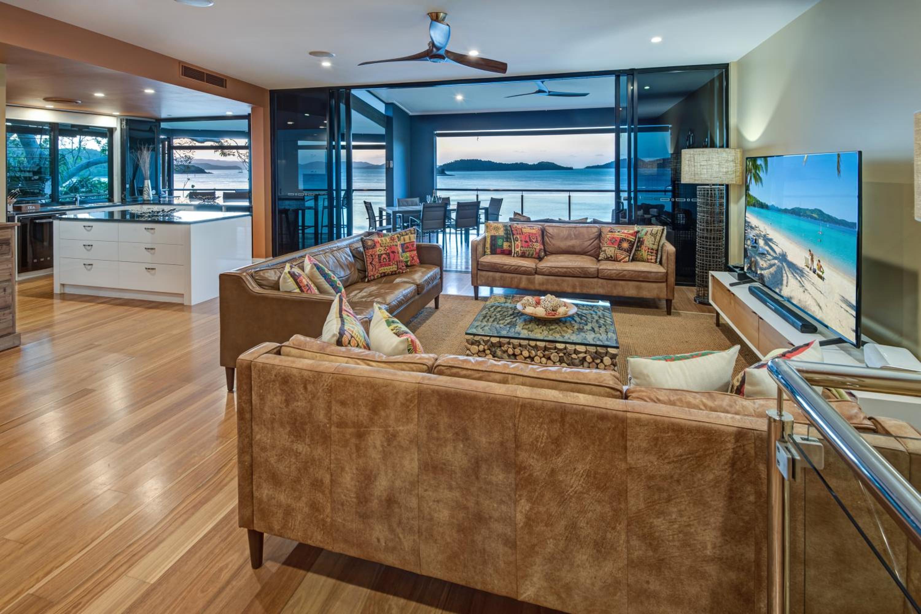 Edge Apartments on Hamilton Island by HIHA