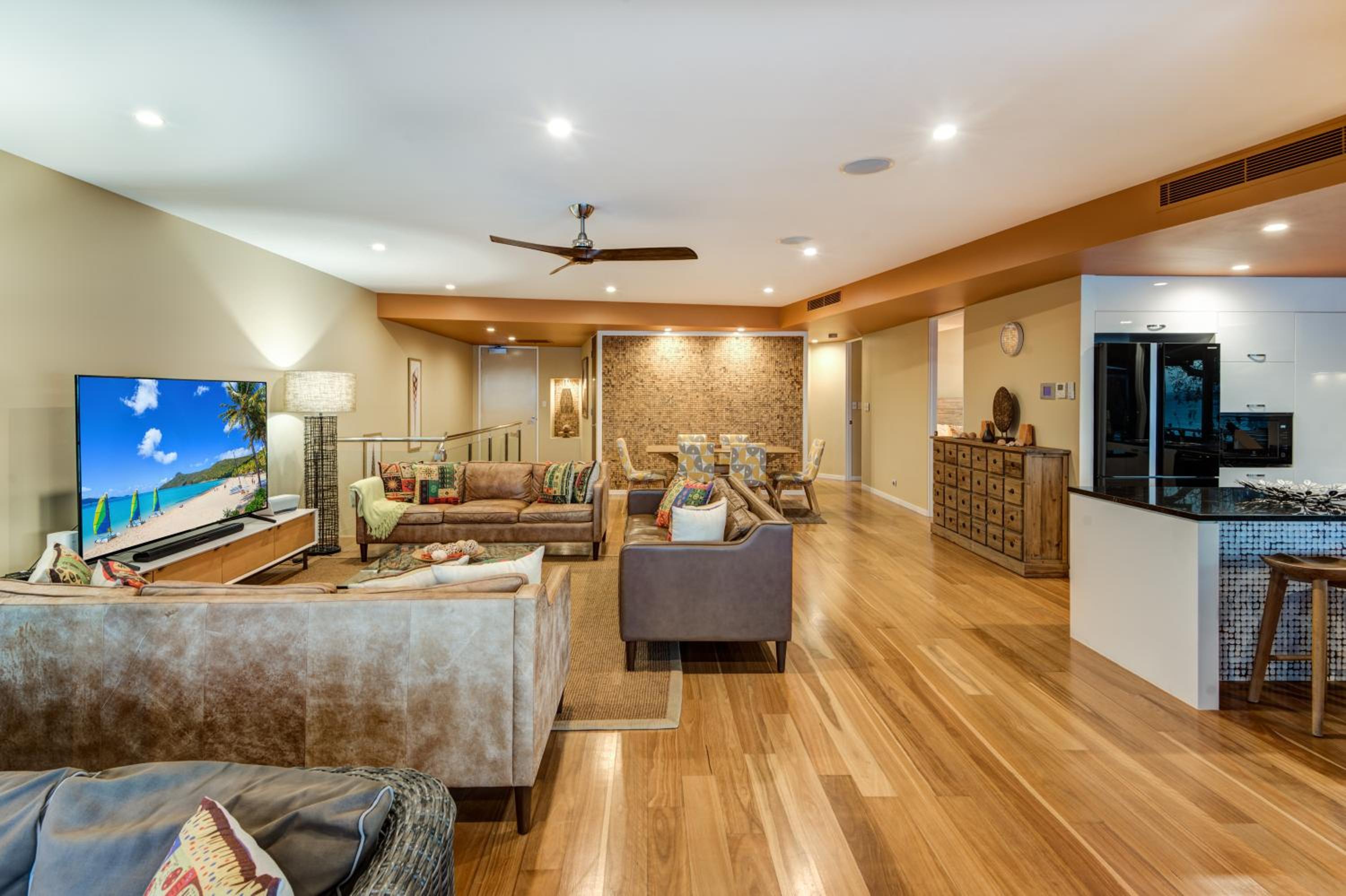 Edge Apartments on Hamilton Island by HIHA
