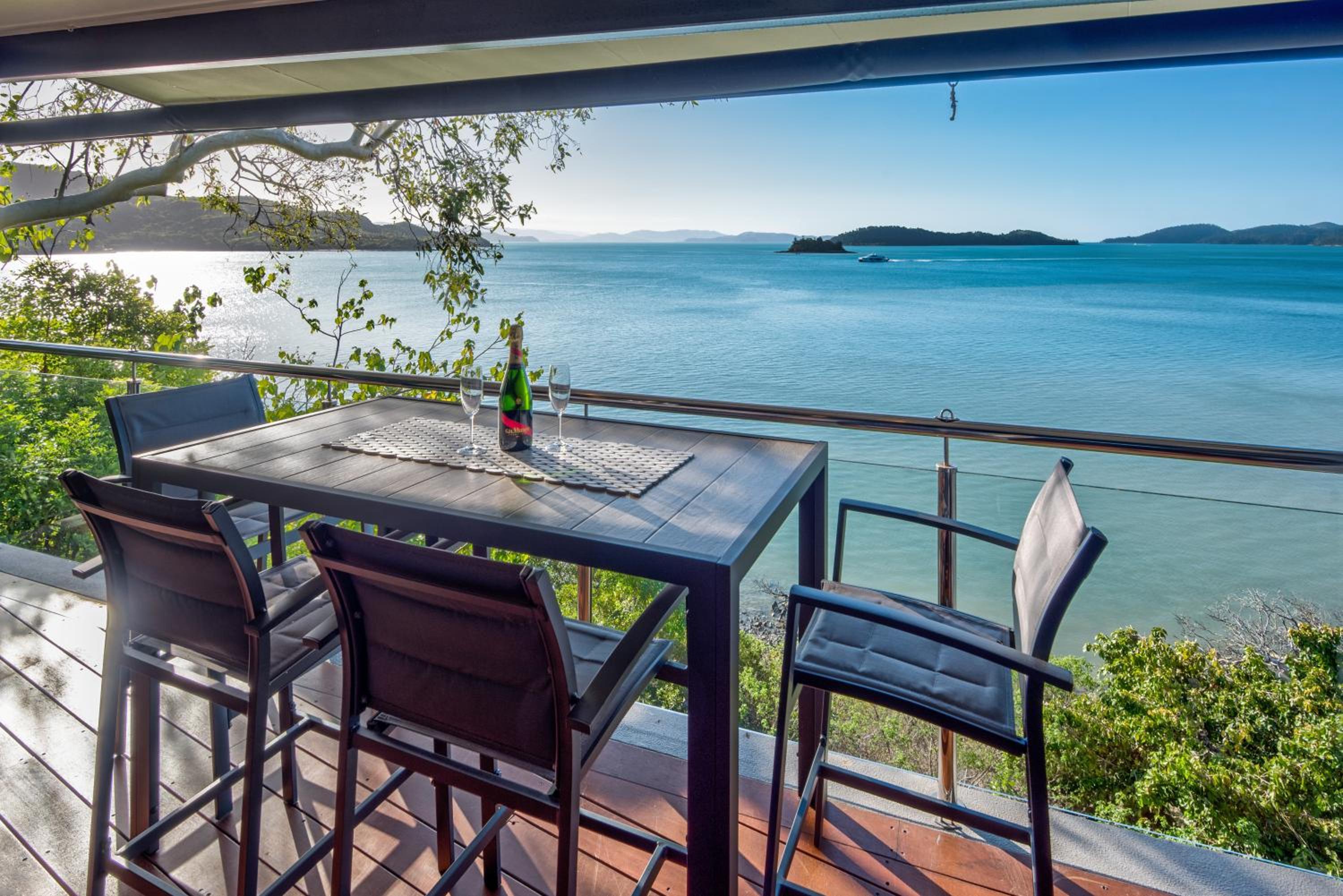 Edge Apartments on Hamilton Island by HIHA