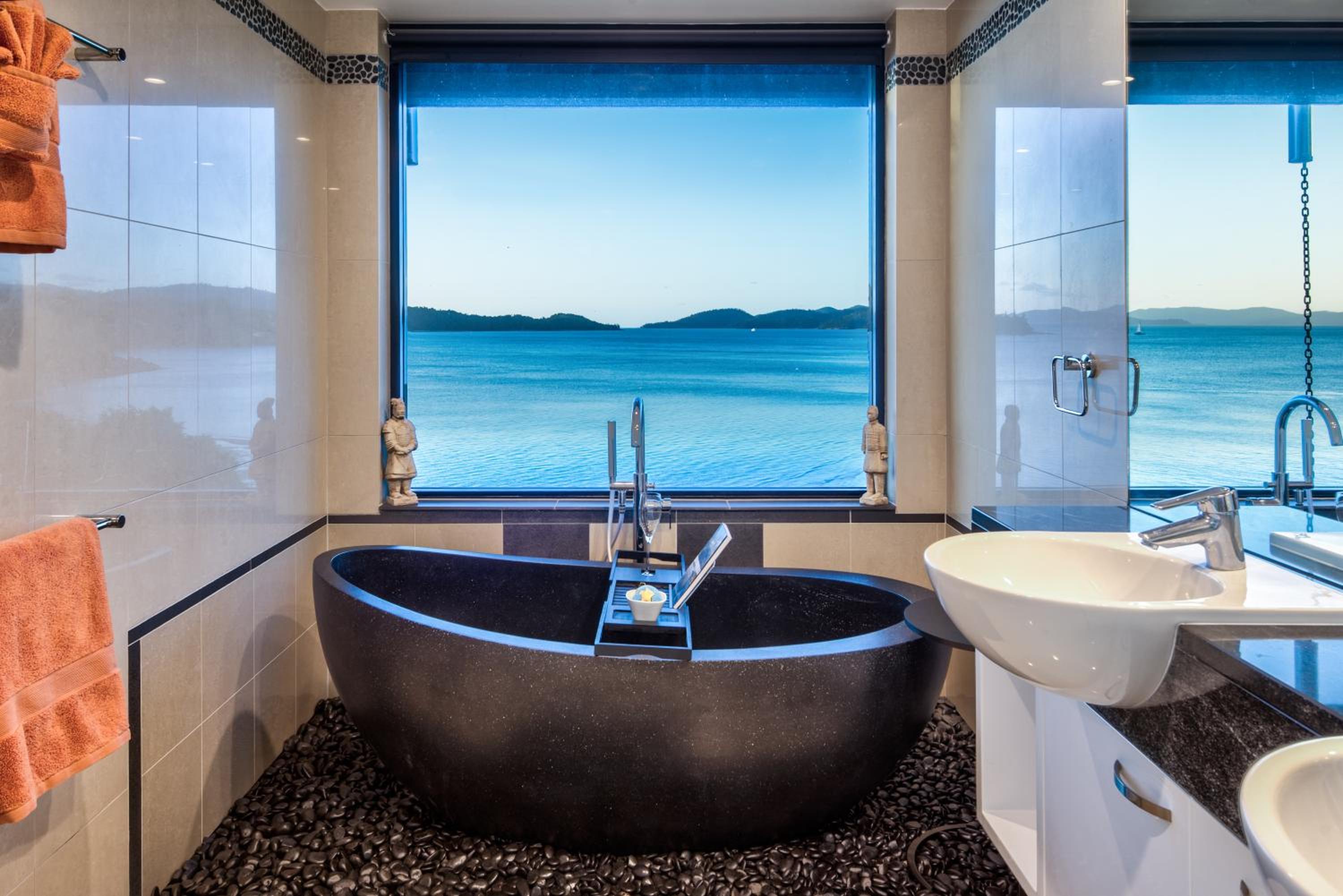 Edge Apartments on Hamilton Island by HIHA