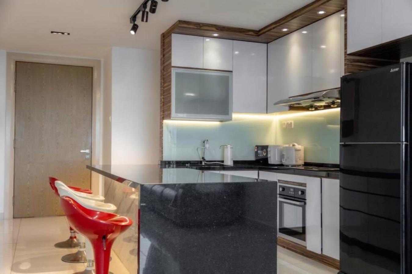 Premio Southkey 3BR Suite WiFi YT Netflix SeaView