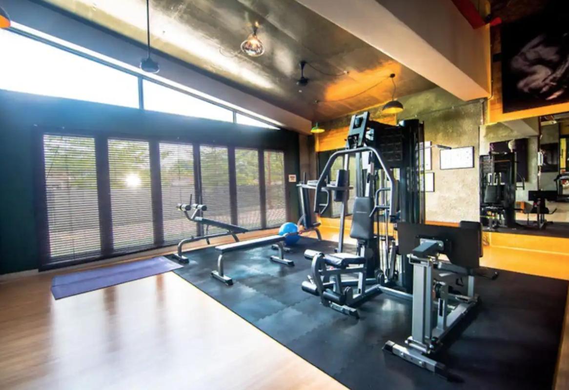Cube 8 Teens Taman Mount Austin Apartment by UHA