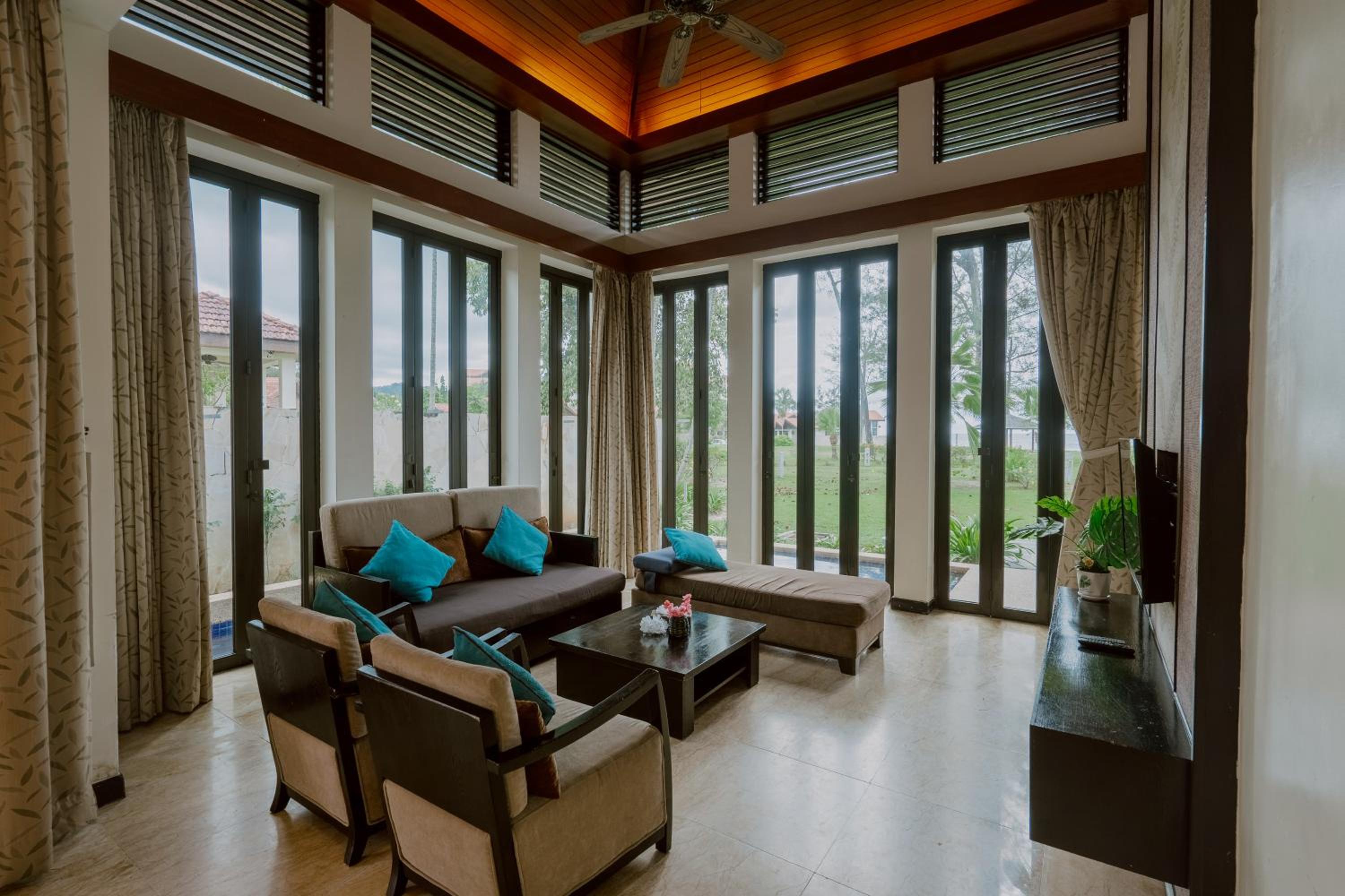 Borneo Beach Villa & Suite