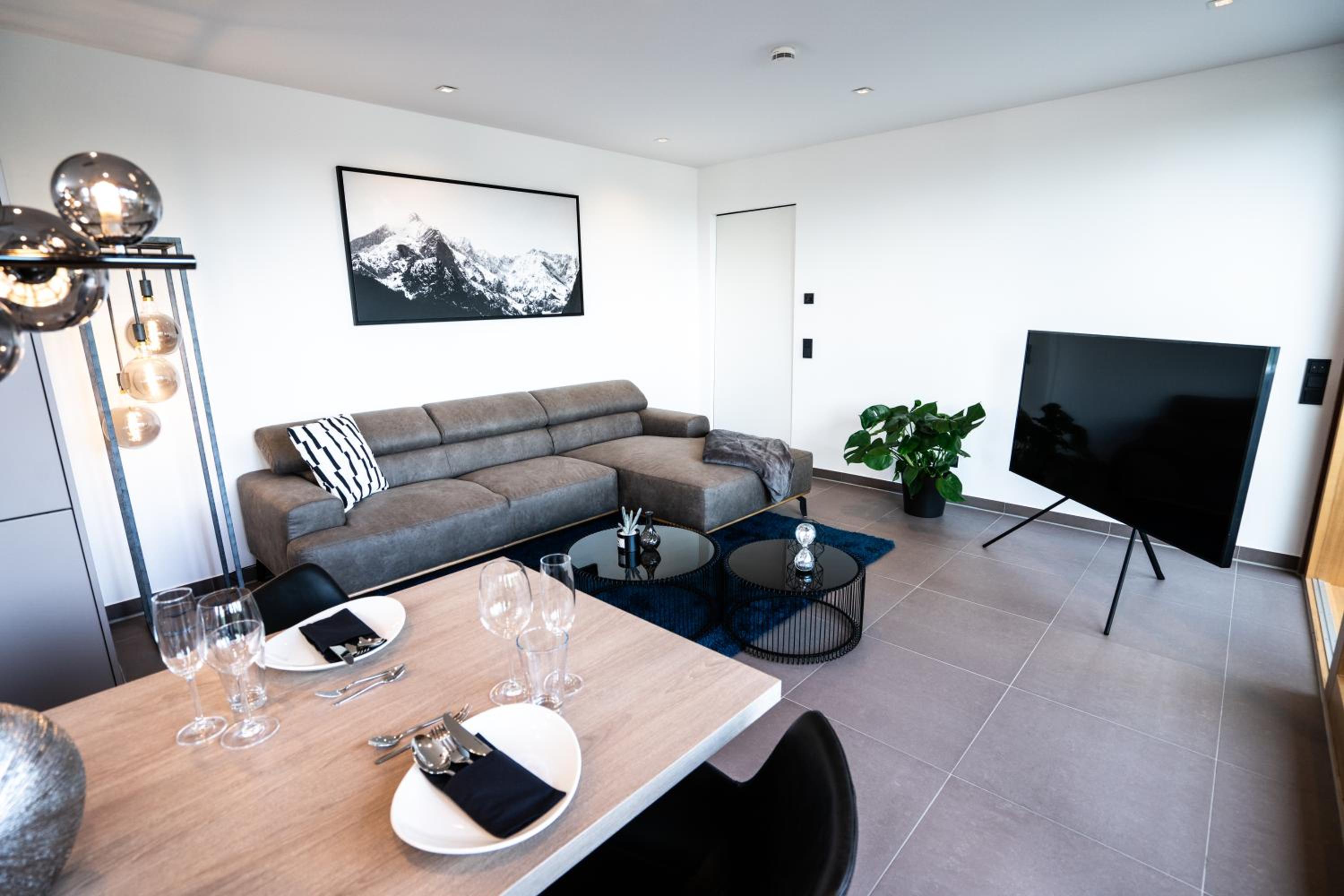 Max Lodging Serviced Apartments