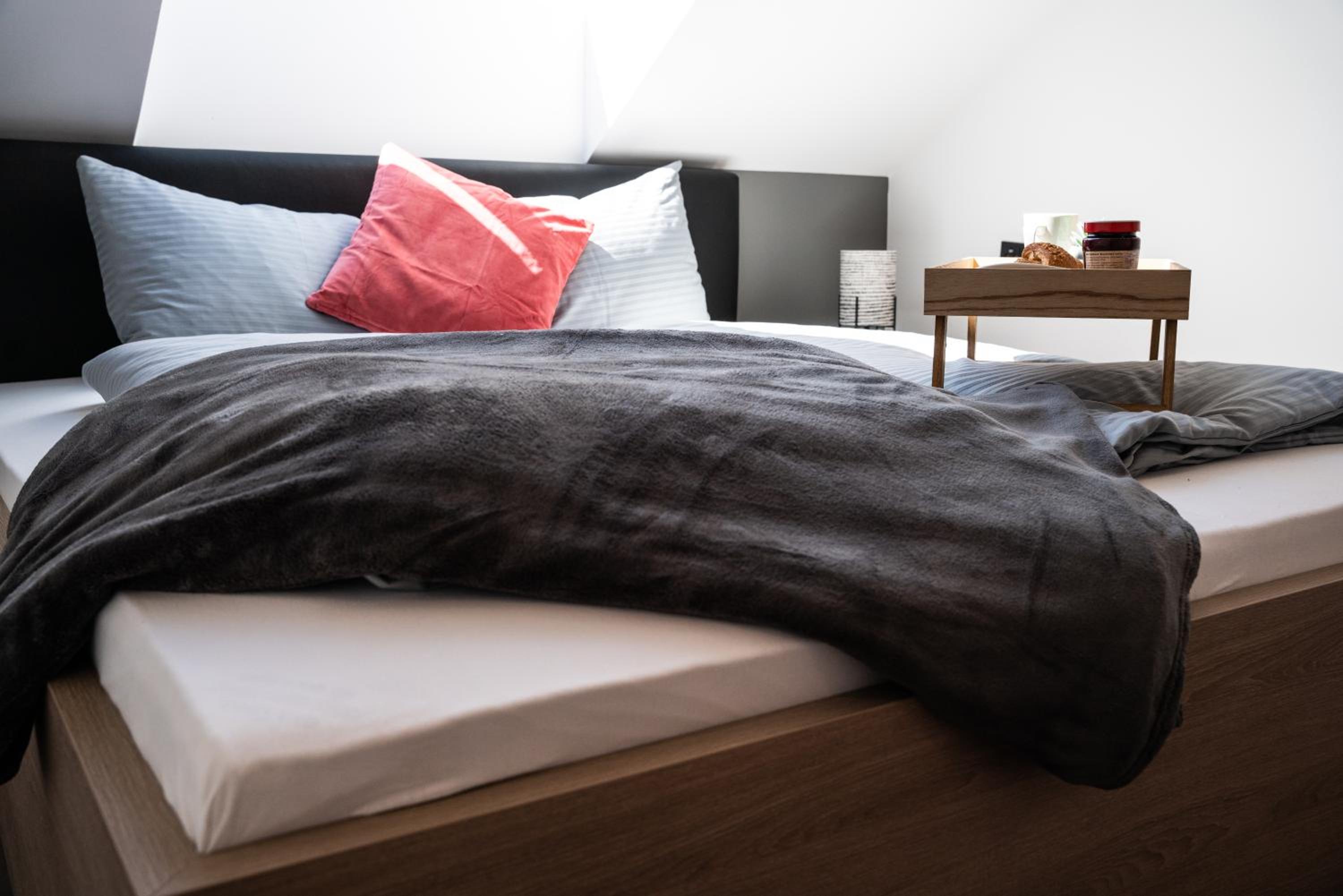 Max Lodging Serviced Apartments