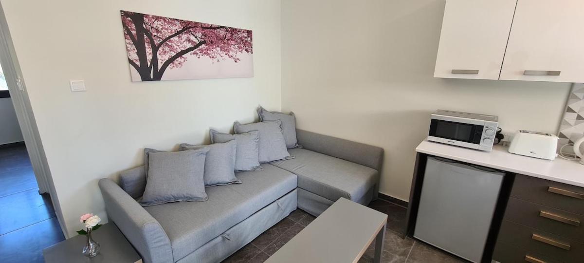STAY Nissi Twins Apts