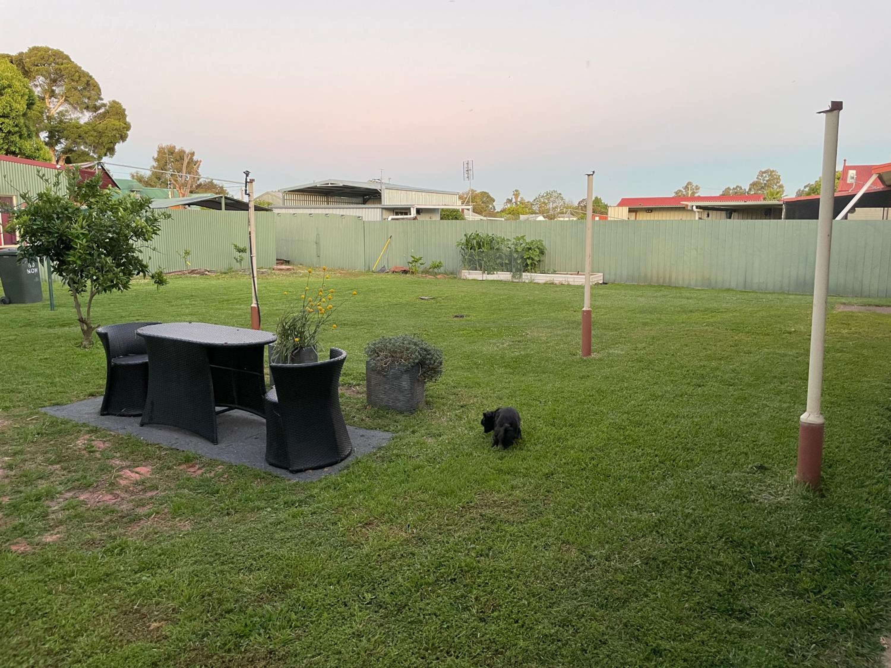 Jerilderie BNB-Pets-2BR House-86