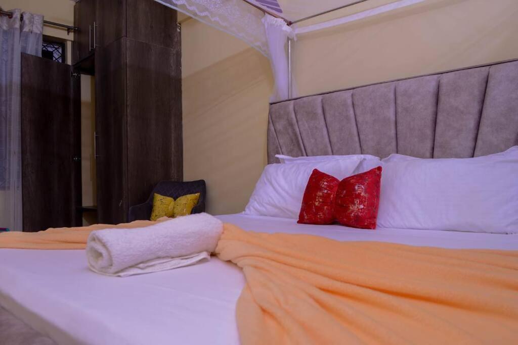 Lovely and homely 2 bedroom Serviced Apartment view 4