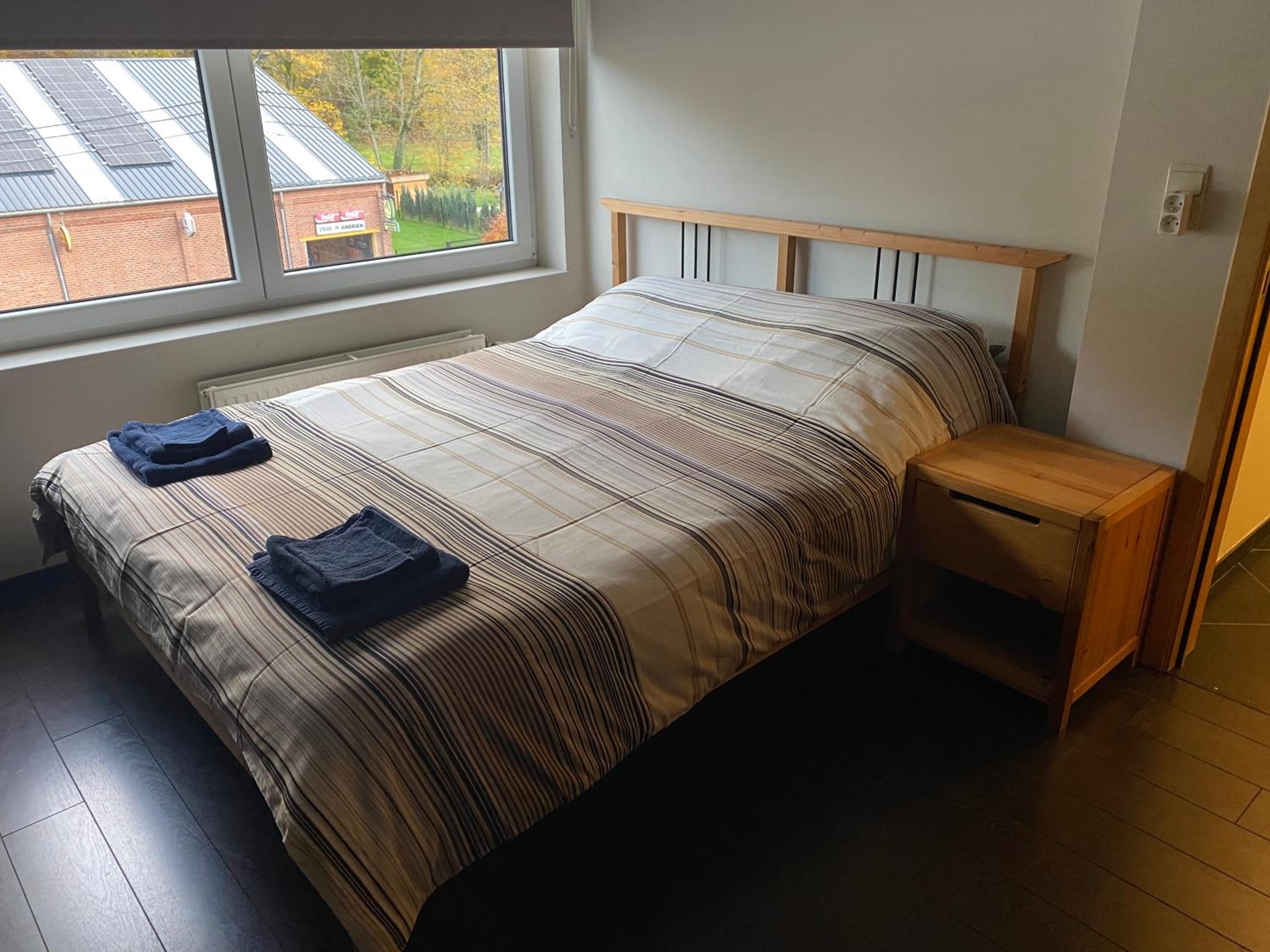 Loft spacieux dans une ancienne beurrerie avec parking gratuit