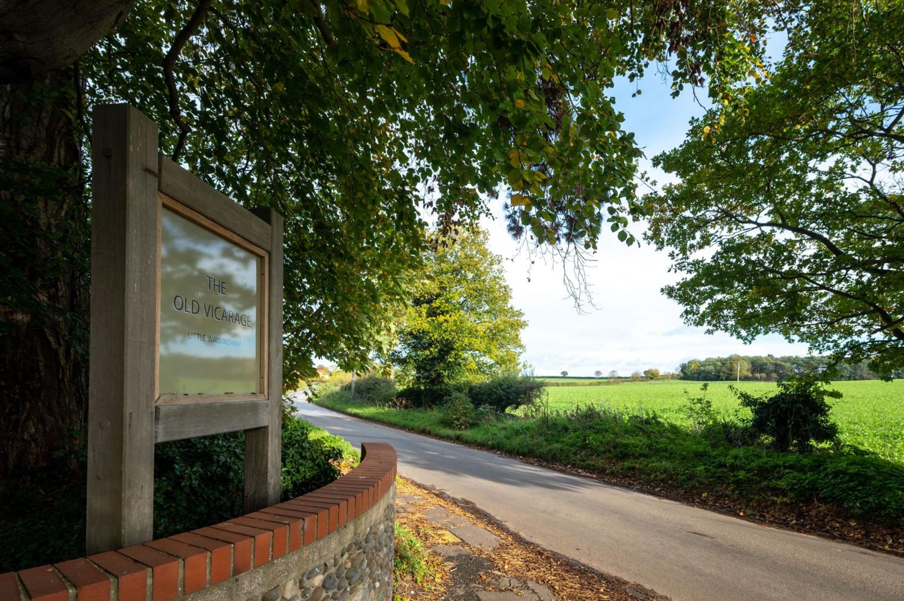 Lily Cottage by Big Skies Cottages