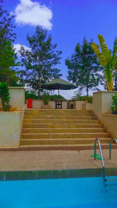 Lavish Condo with Swimming Pool Ongata Rongai view 4
