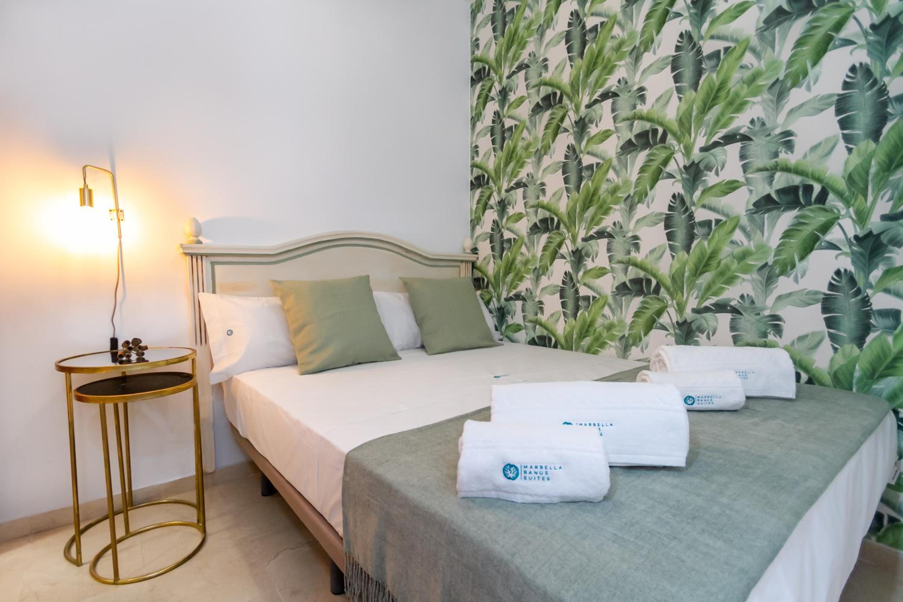 MARBELLA BANUS SUITES - Marbella Centro Edificio Doña Inés Suite Apartment