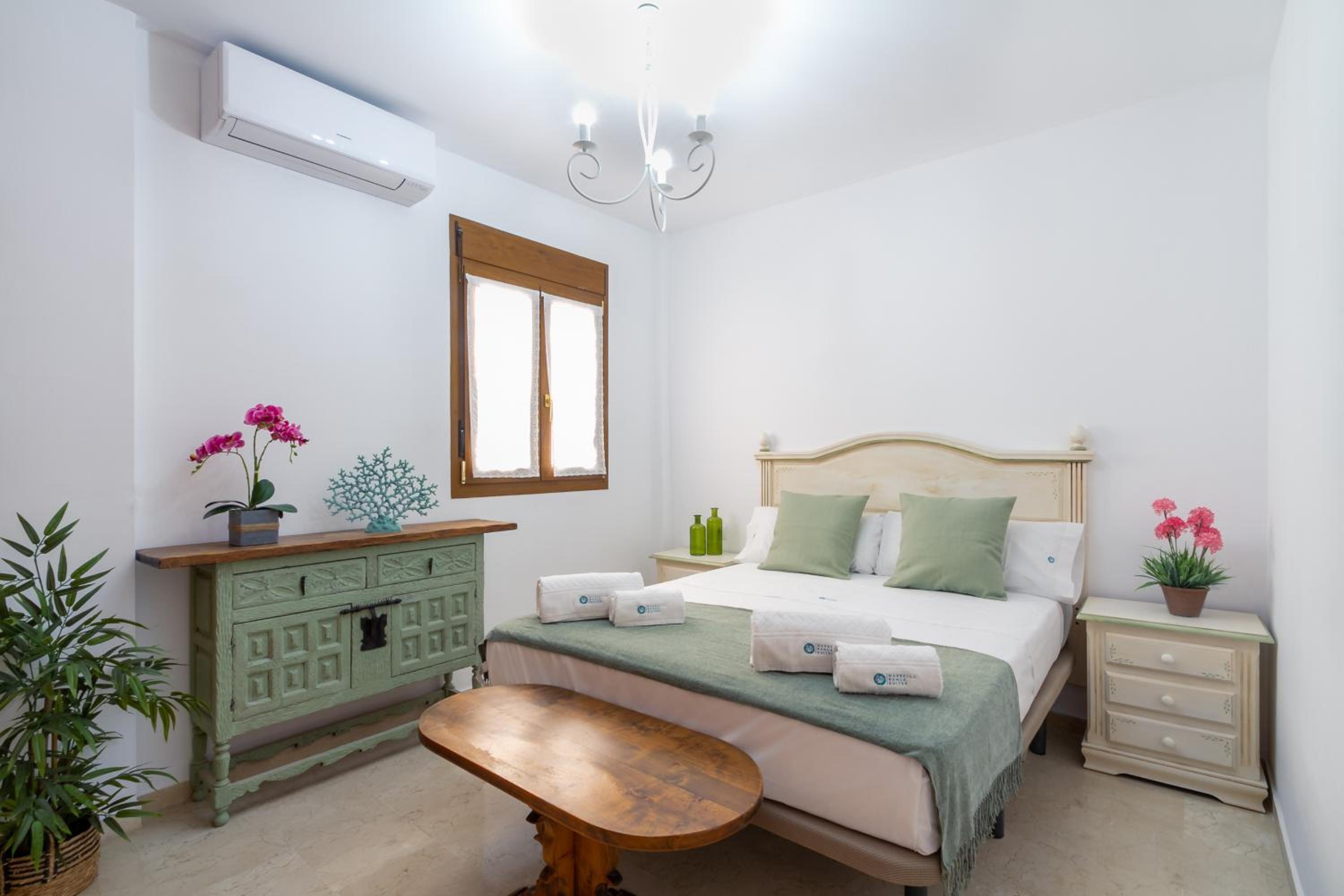 MARBELLA BANUS SUITES - Marbella Centro Edificio Doña Inés Suite Apartment