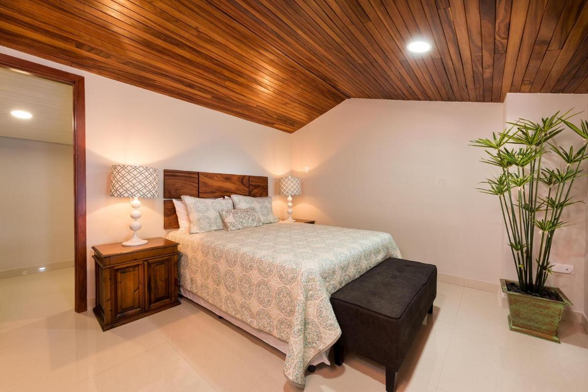 Flamingo Marina Cove 617- Oceanfront 3 Bedroom Condo