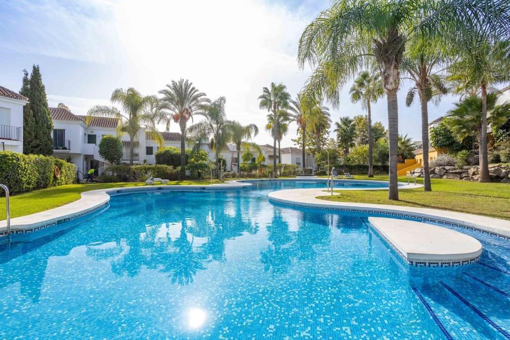 Marbella Vacations - OleHolidays Senorio Gonzaga junto a Puerto Banus - Property Image 14