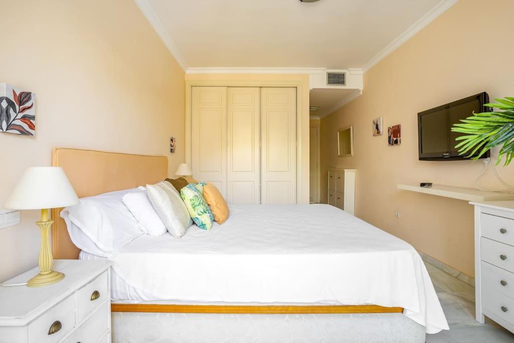 Marbella Vacations - OleHolidays Senorio Gonzaga junto a Puerto Banus - Property Image 21