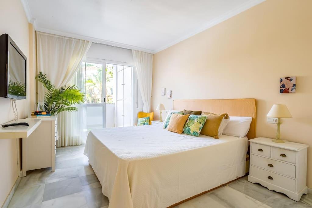 Marbella Vacations - OleHolidays Senorio Gonzaga junto a Puerto Banus - Property Image 11