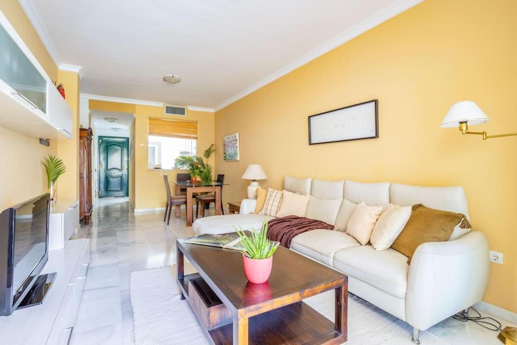 Marbella Vacations - OleHolidays Senorio Gonzaga junto a Puerto Banus - Property Image 7