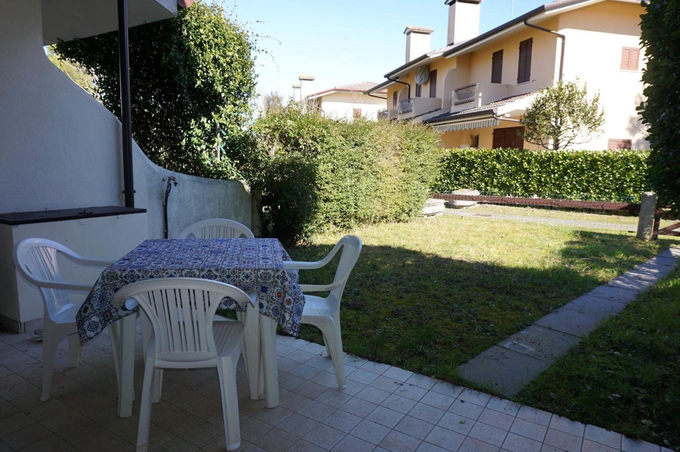 Relax in a villa with private garden