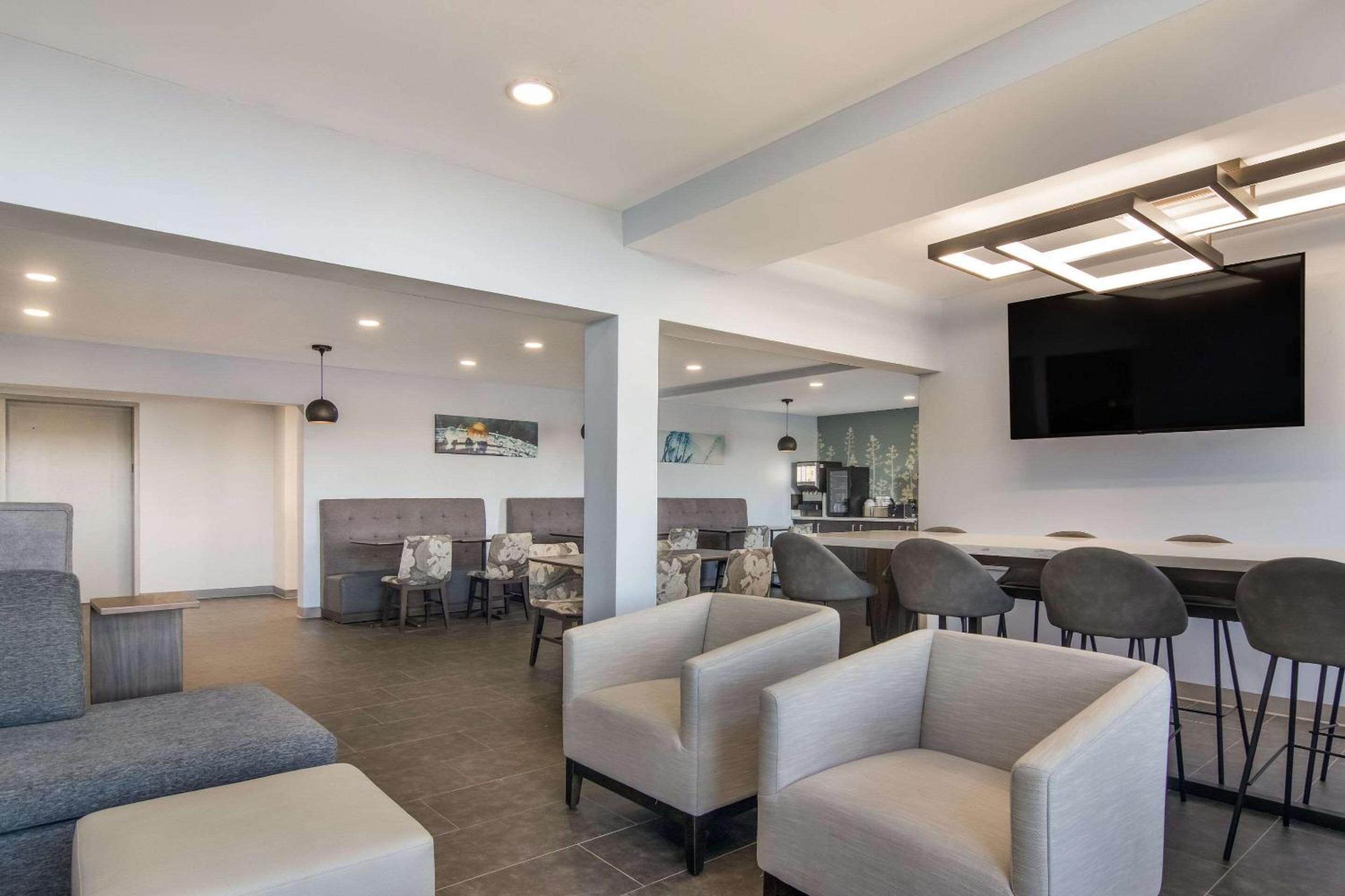 Sleep Inn  Suites Clarion, PA near I-80 - Property Image 22